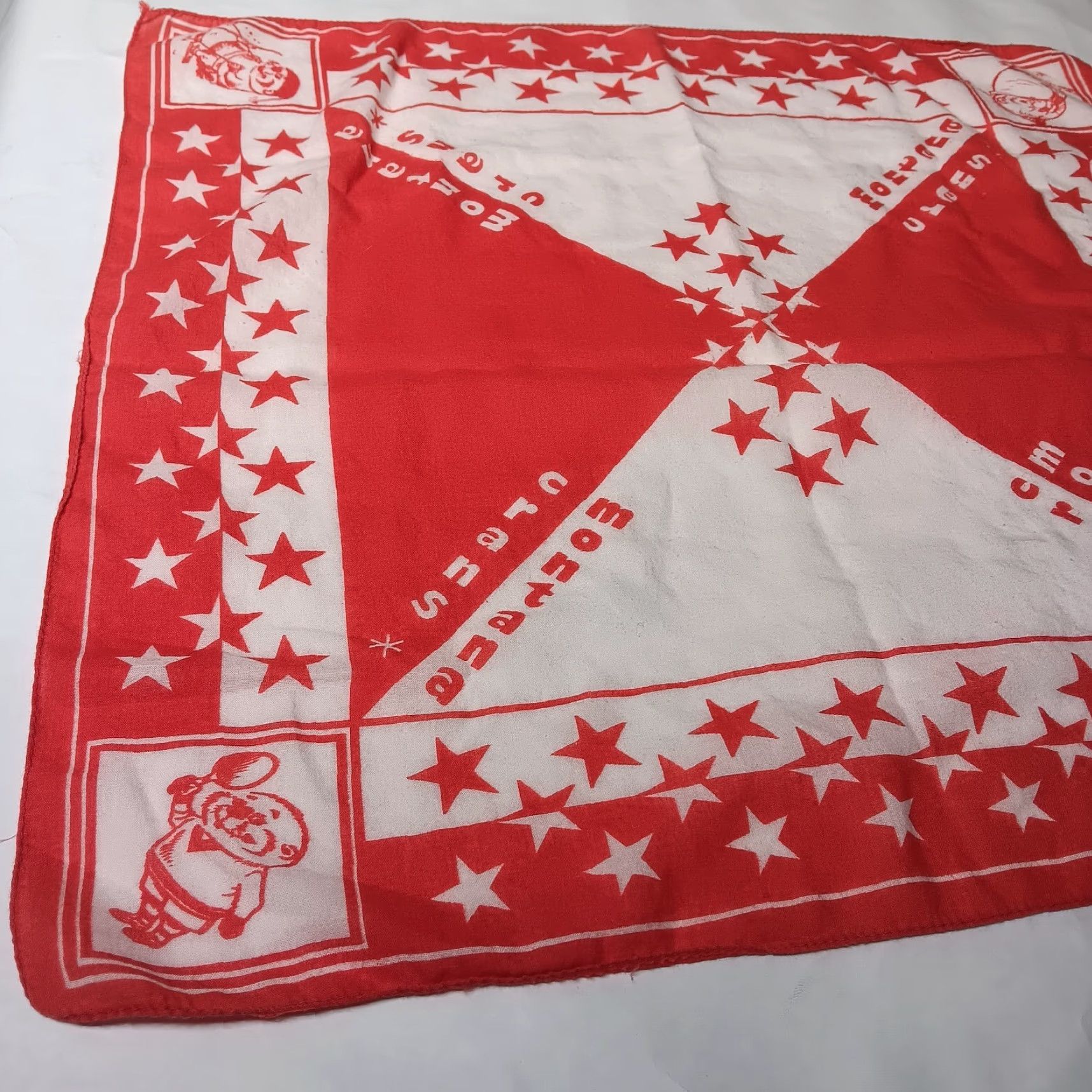 Vintage VINTAGE Badger Bandana Scarf Unisex 19x20" Red White Travel Stars Crans-Montana Switzerland Souvenir Man/Woman? Size ONE SIZE - 4 Thumbnail