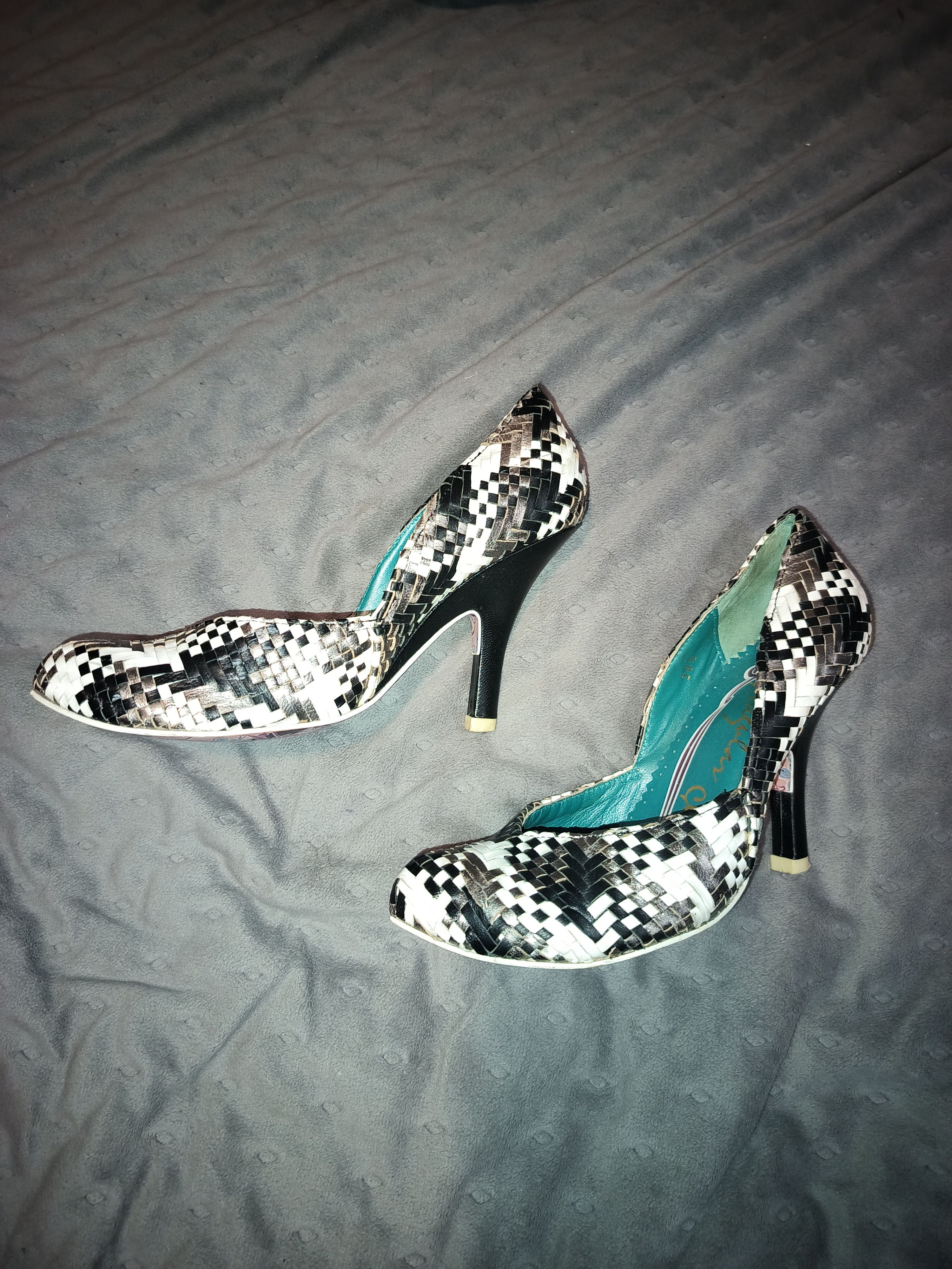 Other Irregular Choice Woven Black and White Pump Shoes EU 38.5 Size US 8.5 / IT 38.5 - 2 Thumbnail