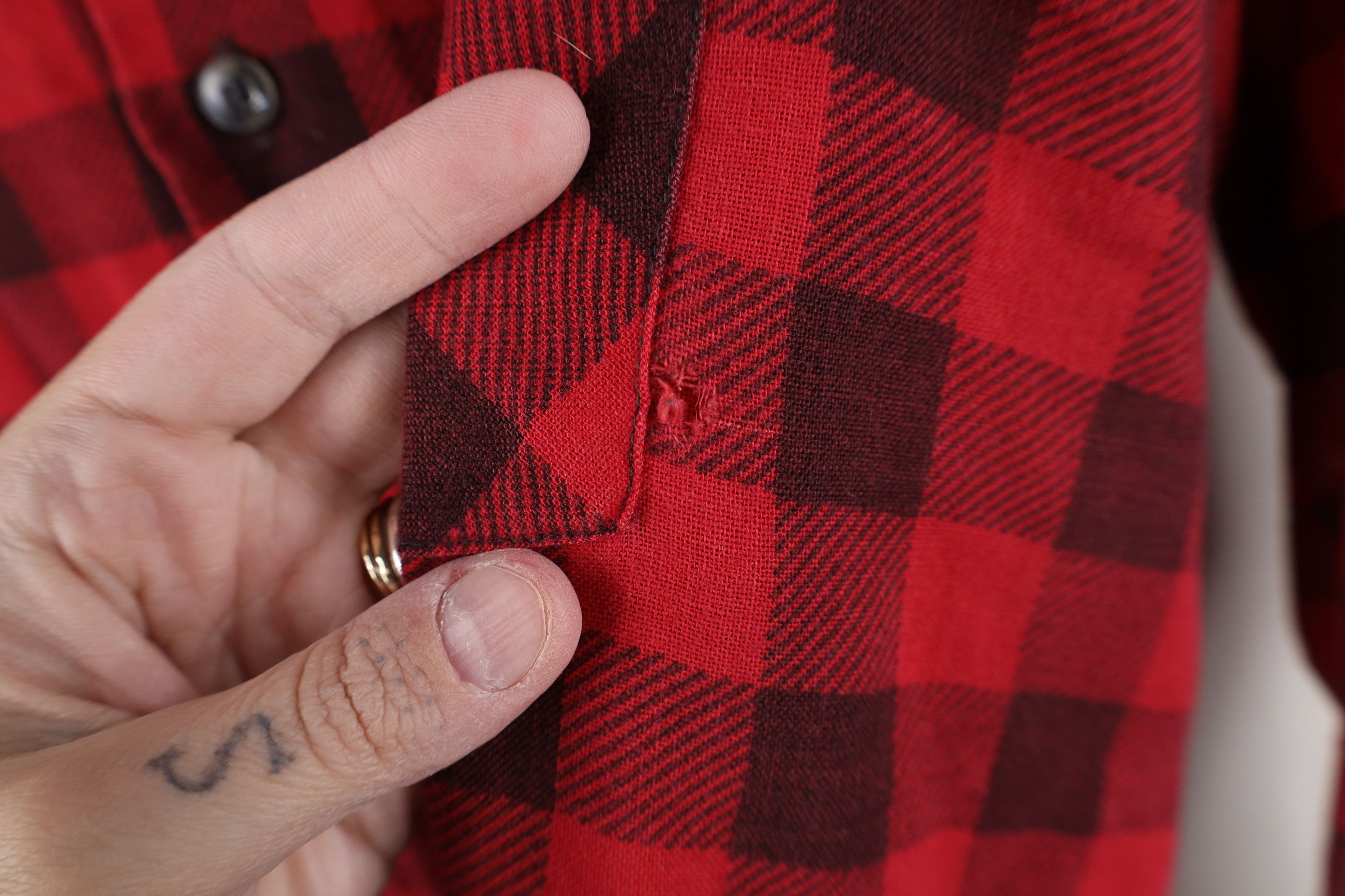 Vintage Vintage 70s Streetwear Flannel Collared Button Shirt Red Size US XL / EU 56 / 4 - 4 Thumbnail