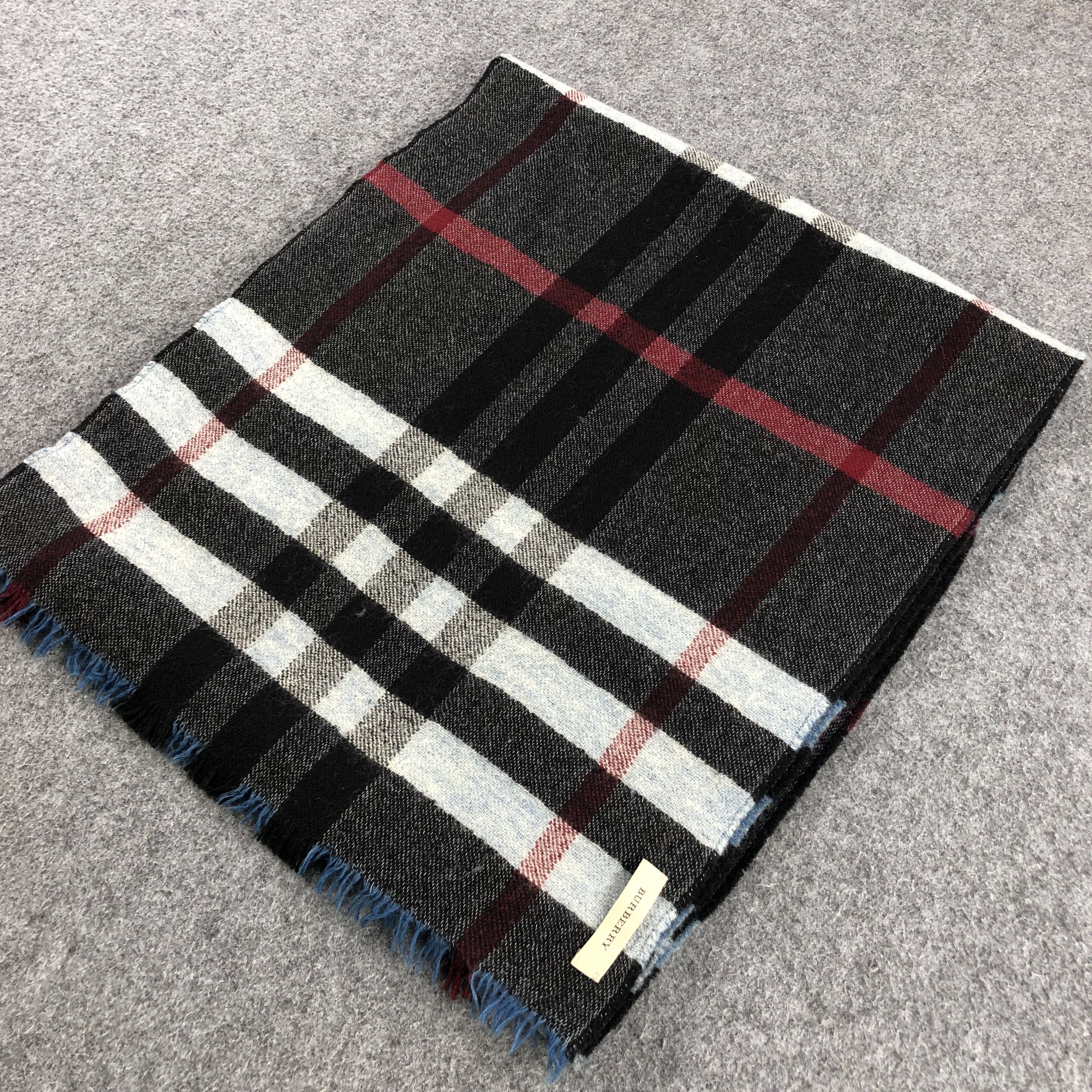 Burberry Burberry Nova Check Wool Scarf Muffler V602 Size ONE SIZE - 3 Thumbnail