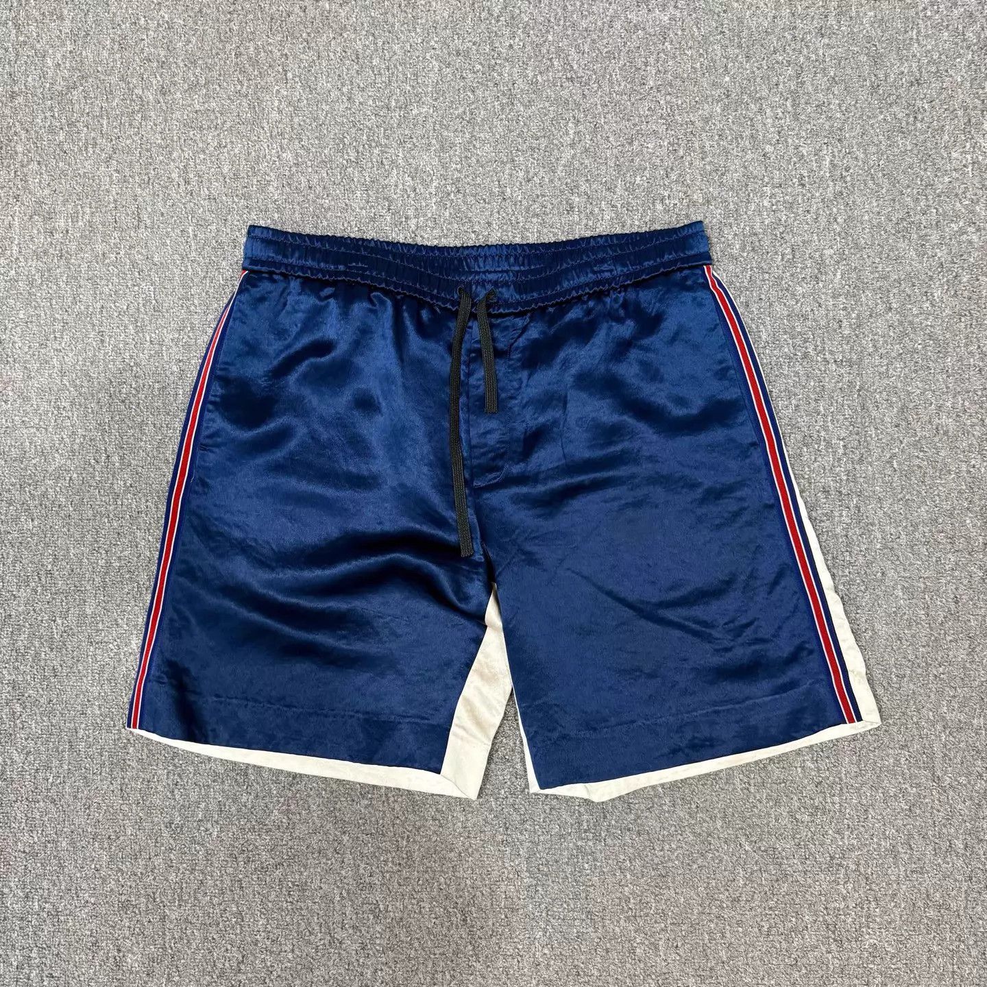 Gucci Gucci blue color blocked shorts 50 Size US 34 / EU 50 - 1 Thumbnail
