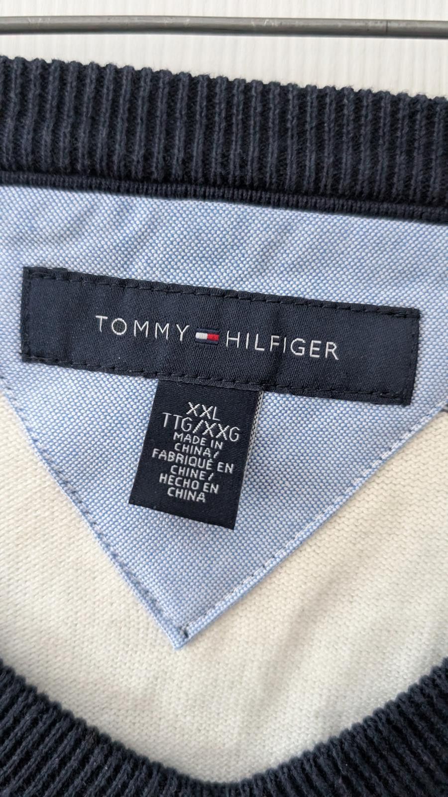 Tommy Hilfiger Tommy Hilfiger Men’s VNeck Striped Sweater Navy XXL Pullover Size US XXL / EU 58 / 5 - 2 Thumbnail
