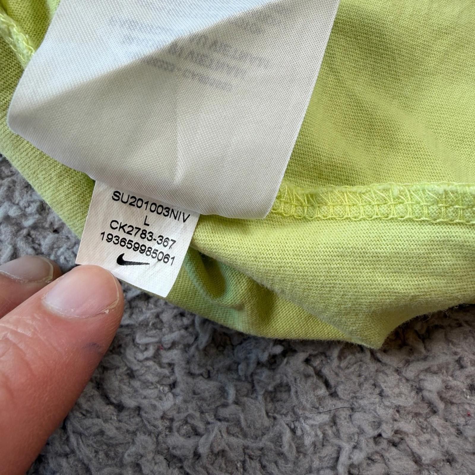 Nike Nike Just Do It Graphic T Shirt Mens L Volt Yellow Size US L / EU 52-54 / 3 - 6 Thumbnail