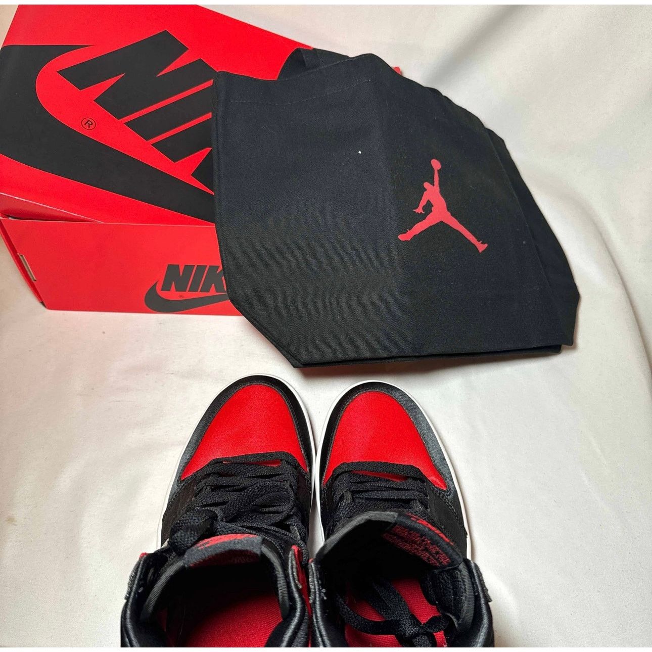Jordan Brand × Nike Size 9 - Wmns Air Jordan 1 Retro High OG Satin Bred 2023 Size US 9 / IT 39 - 10 Thumbnail