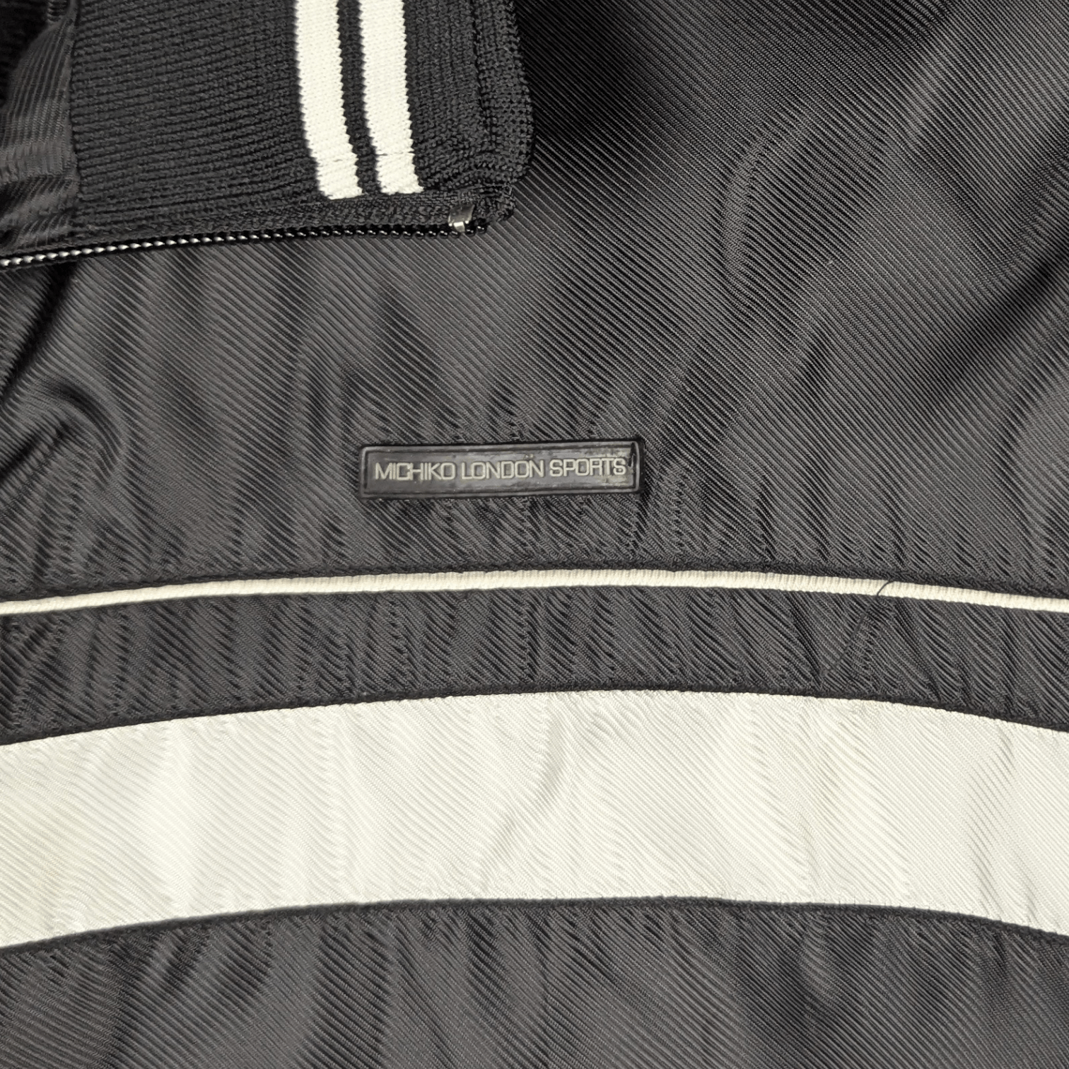 Michiko Koshino London MICHIKO KOSHINO LONDON Sportswear Windbreaker Jacket Size US L / EU 52-54 / 3 - 7 Thumbnail