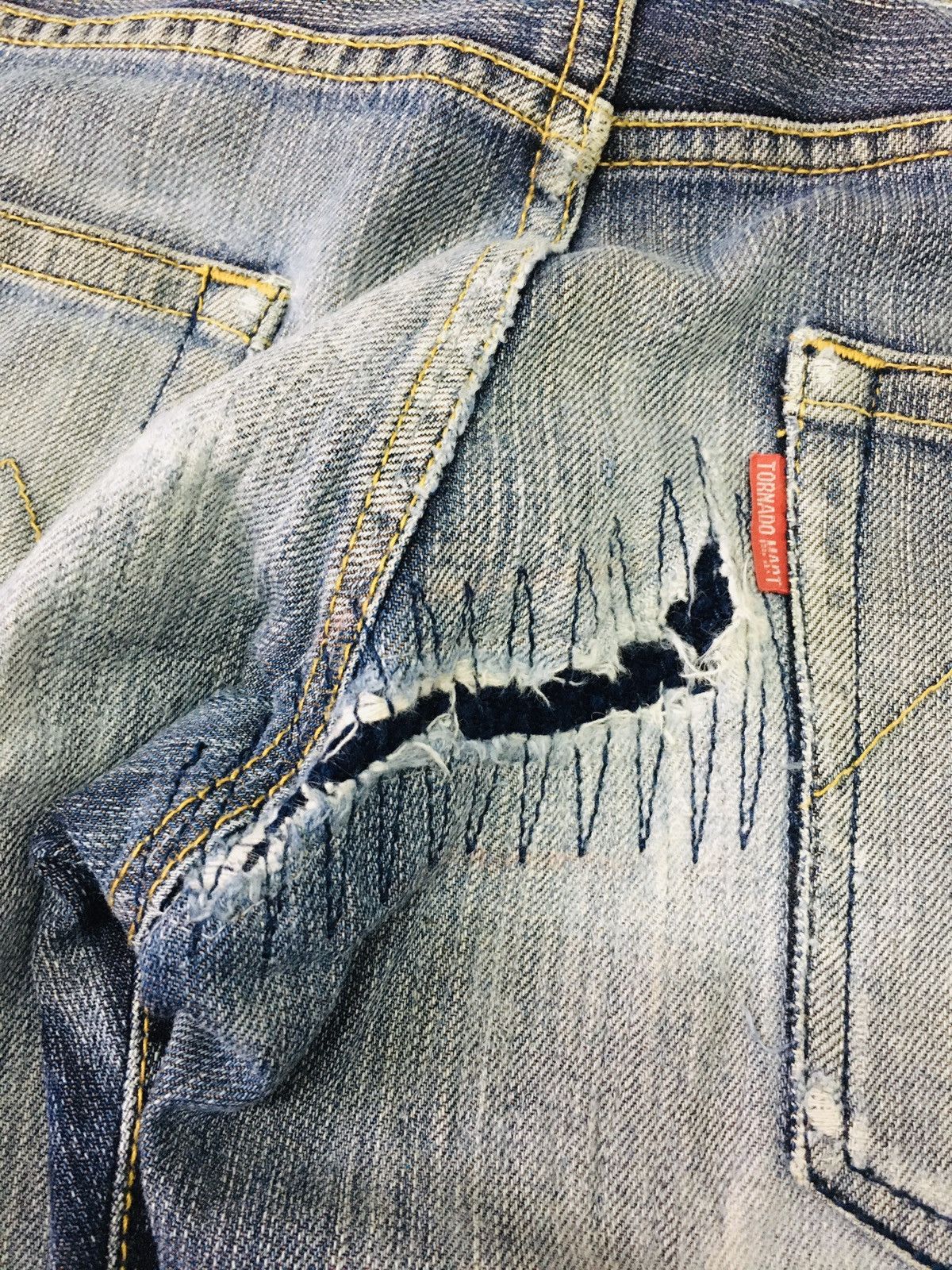 Tornado Mart Tornardo Mart Distressed Flare Jeans (18) Size US 31 - 15 Thumbnail