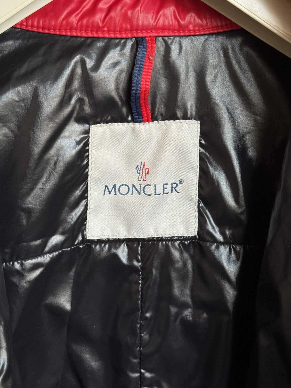 Moncler Moncler Vintage Padded Big Logo Jacket size 2 Size M / US 6-8 / IT 42-44 - 10 Thumbnail