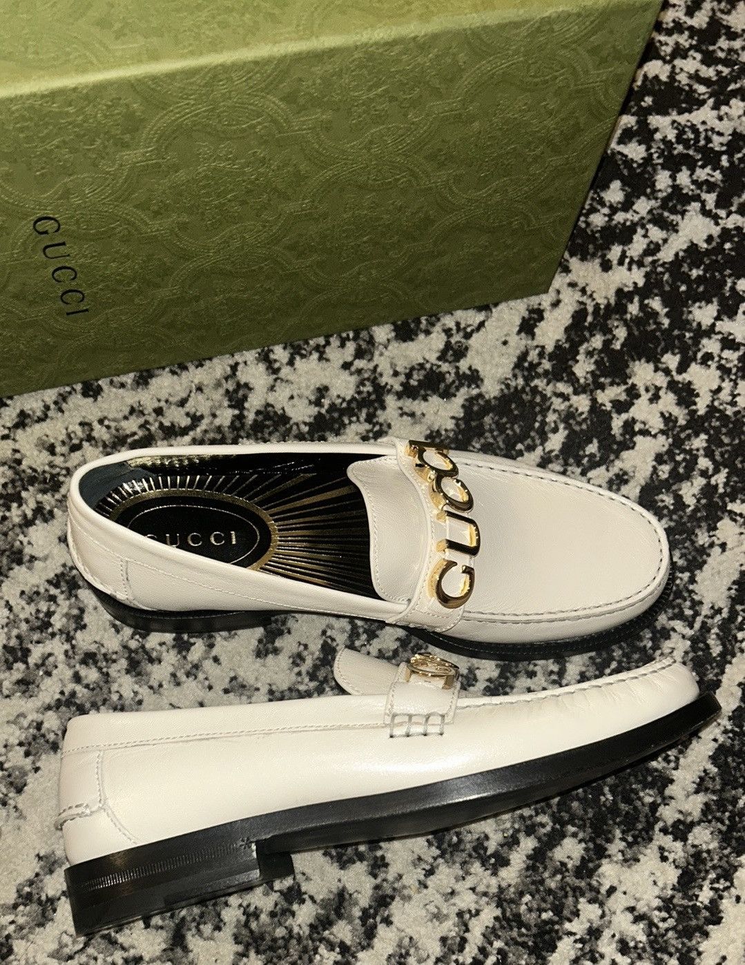 Gucci Gucci Logo Plaque Moccasin Leather Loafers Size US 9 / IT 39 - 4 Thumbnail
