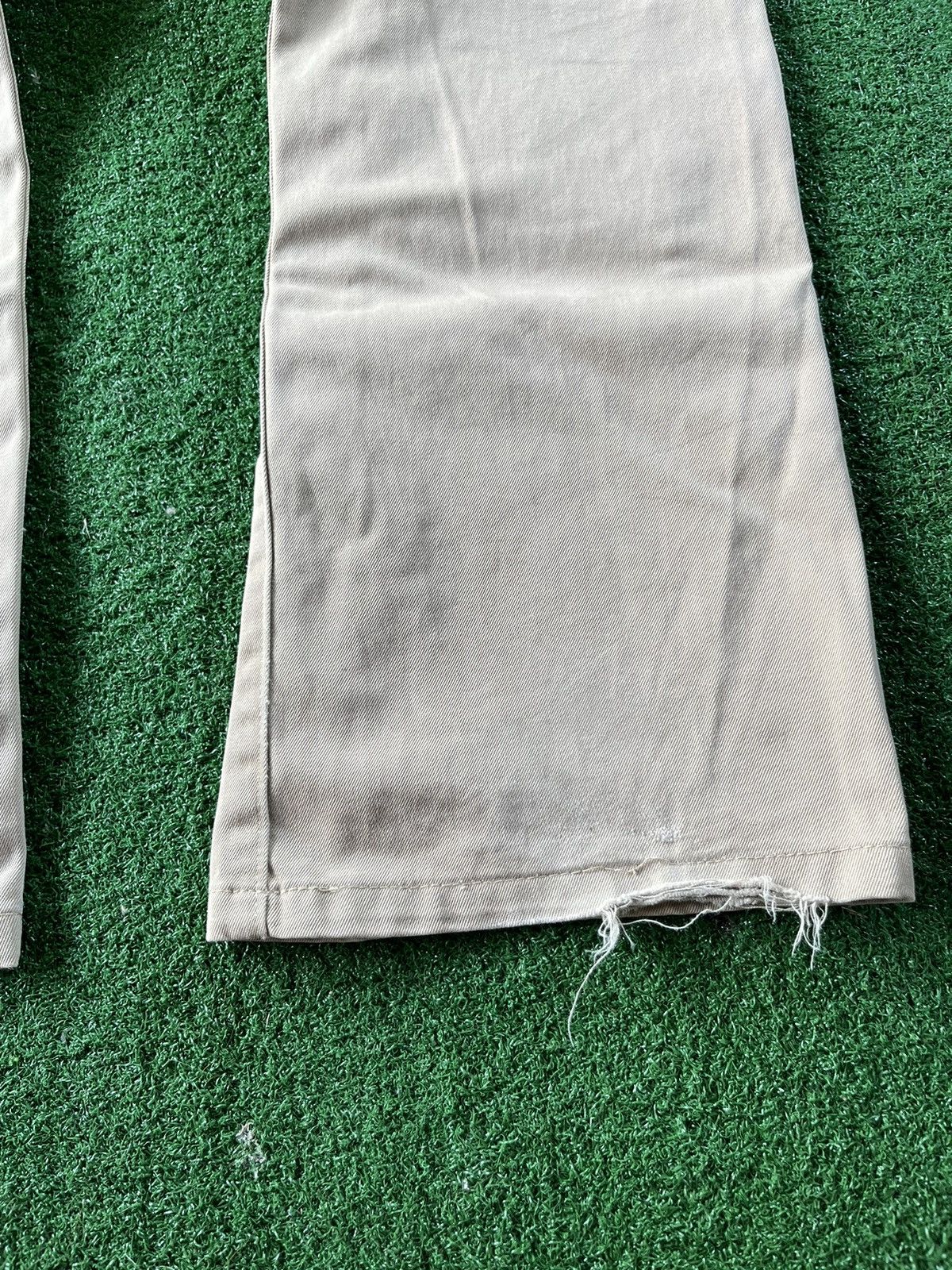 Japanese Brand RARE Mad Punk Monkey Pants Camo Khakis Pants By Beans Size US 31 - 16 Thumbnail