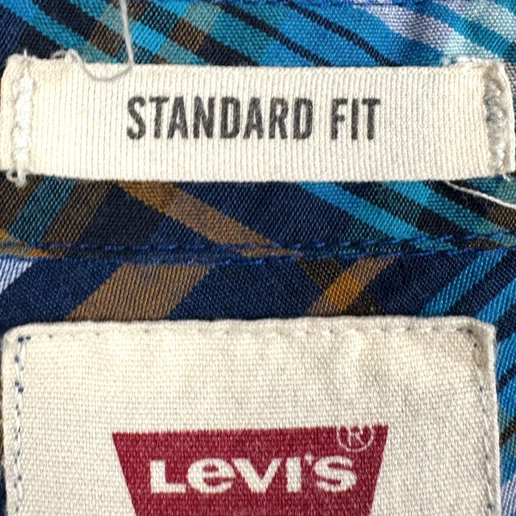 Levi's Levi's Shirt Button Down Mens XL Blue Plaid Standard Fit Long Sleeve Pocket Logo Size US XL / EU 56 / 4 - 5 Thumbnail
