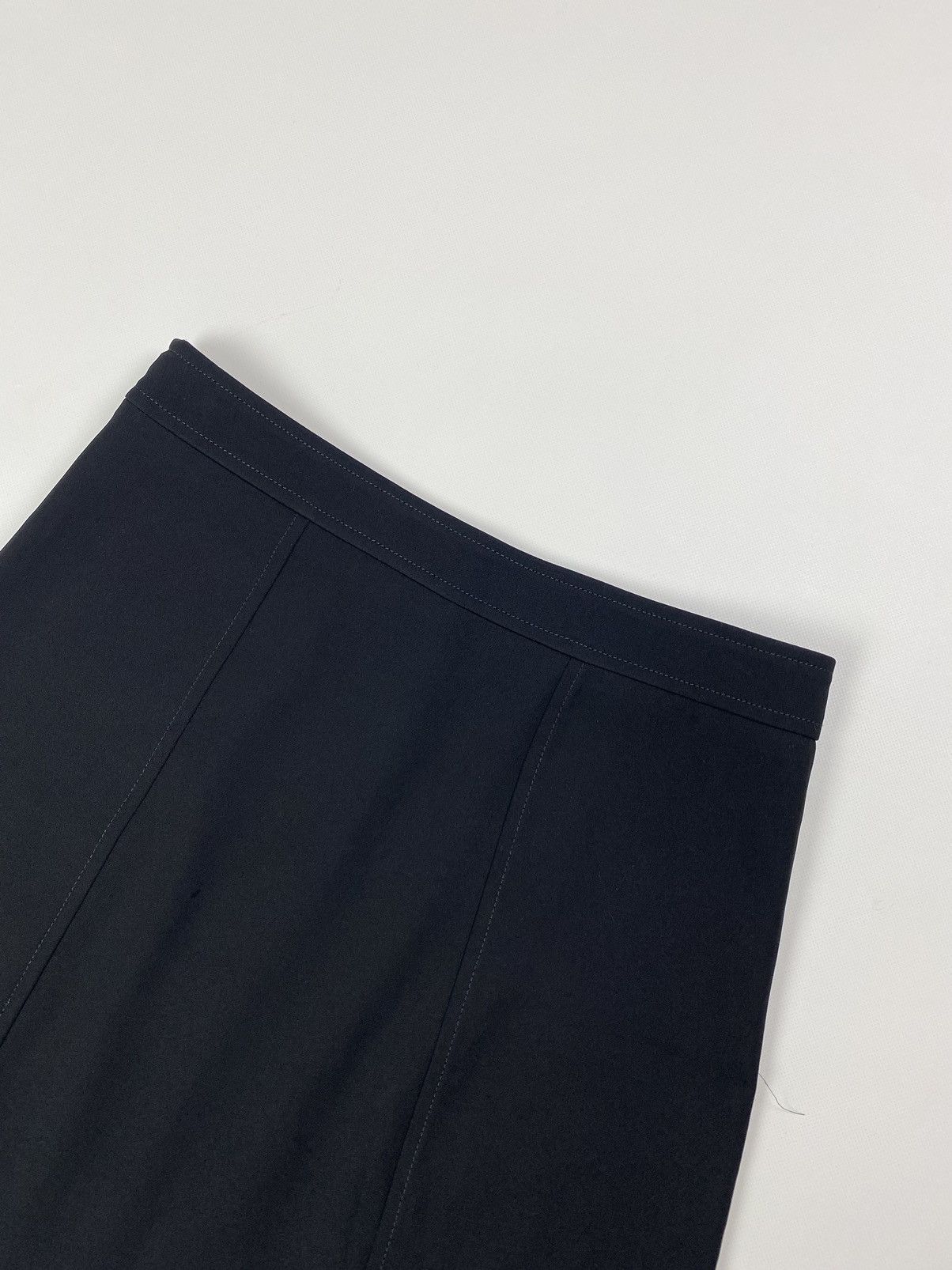 Louis Vuitton Lv Louis Vuitton Uniforms ladies skirt size 38 / M Size 26" / US 2 / IT 38 - 4 Thumbnail