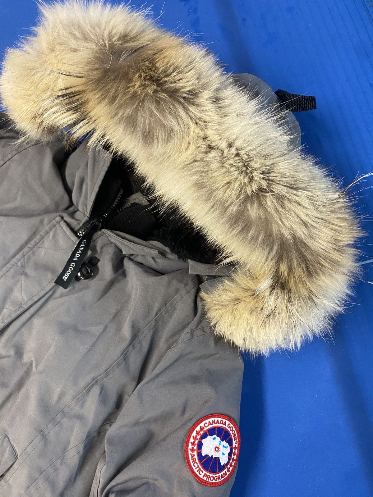 Canada Goose × Vetements Canada Goose Kensington Parka down jacket hood Coyote fur Size L / US 10 / IT 46 - 11 Thumbnail