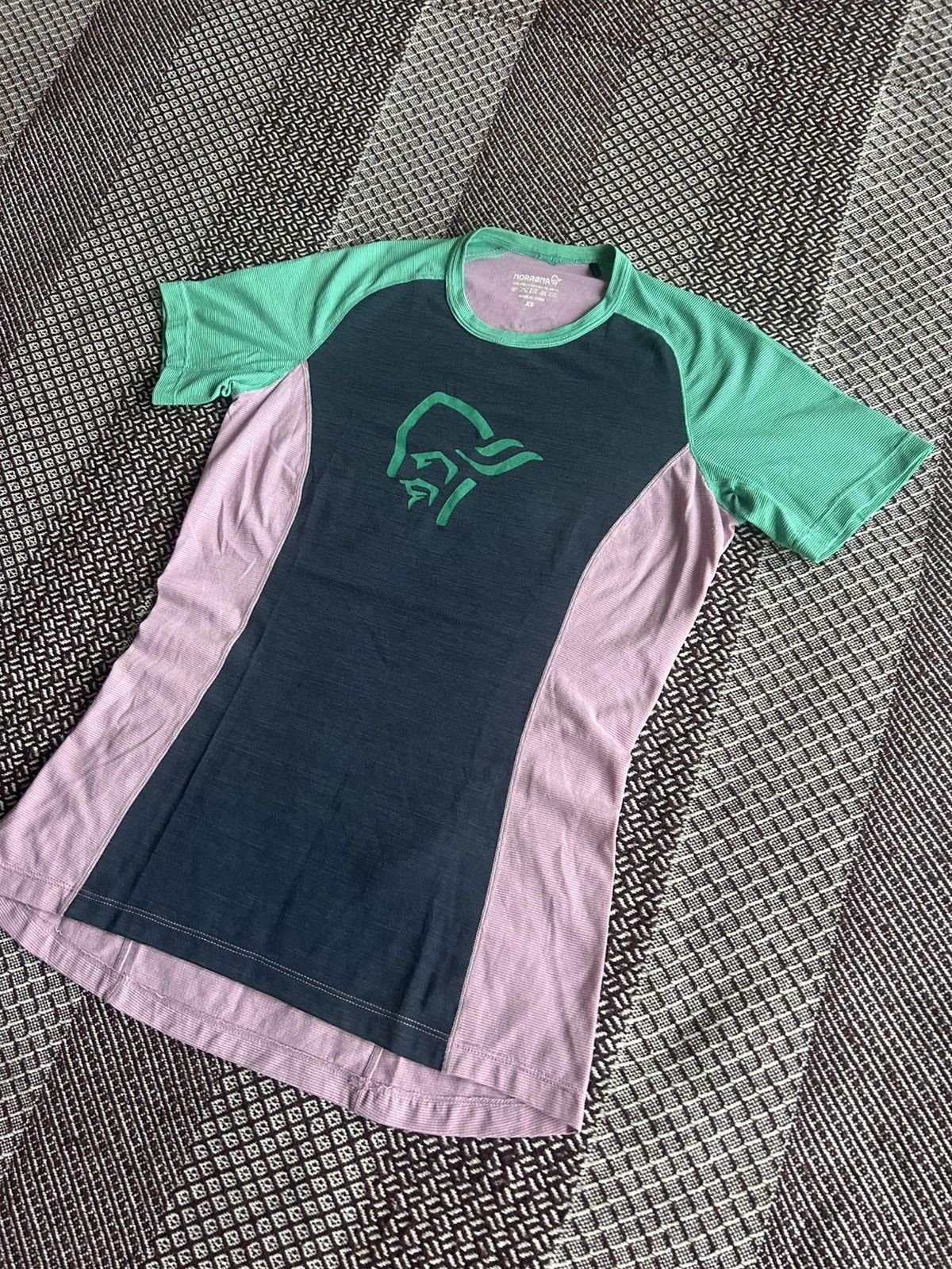 Norrona Norrona Polyester & Wool Women T-shirt Outdoor Style Sz XS Size XS / US 0-2 / IT 36-38 - 2 Thumbnail