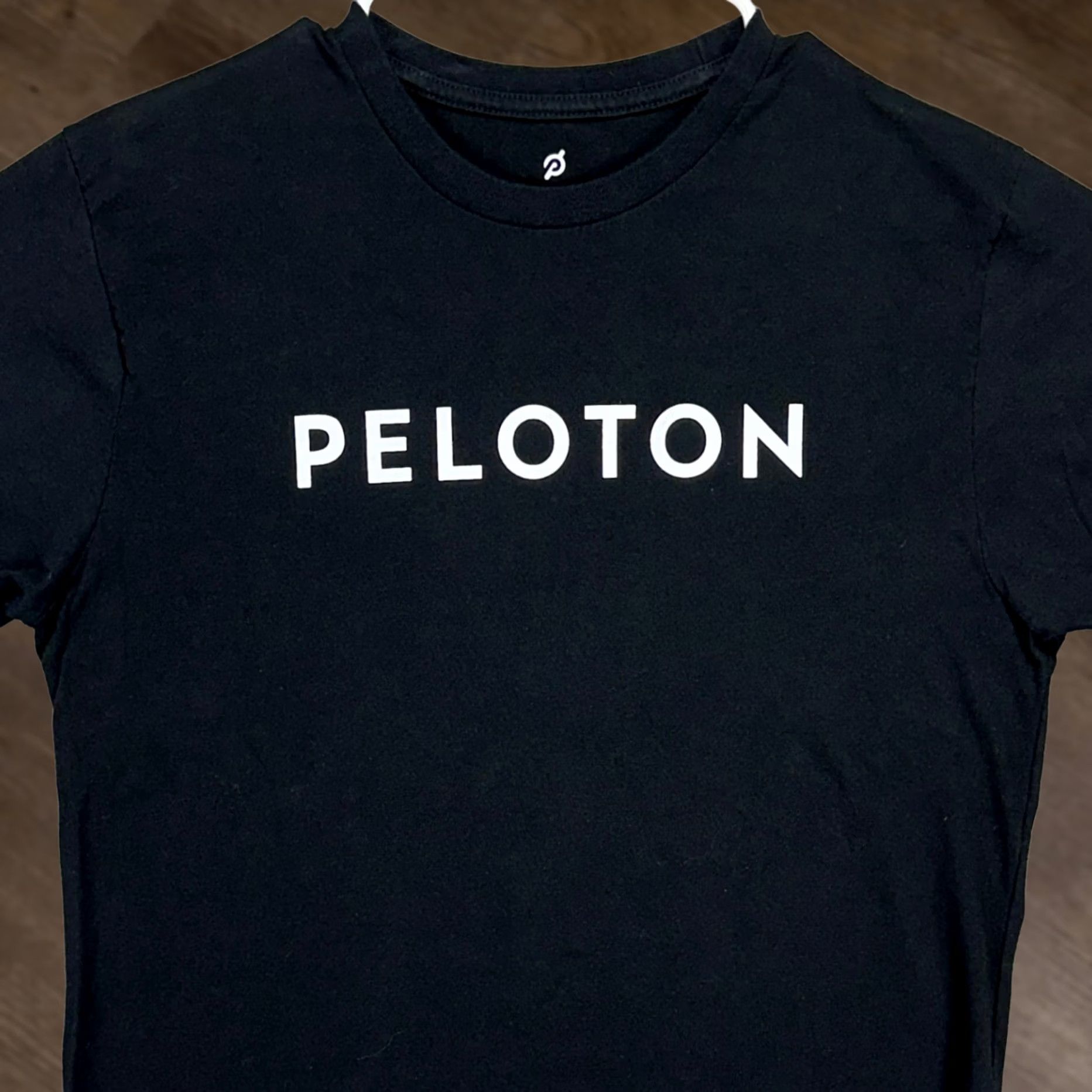 Vintage Peloton Women T-Shirt Medium Black Spellout Print Crew Neck Short Sleeve Tee Size M / US 6-8 / IT 42-44 - 1 Thumbnail