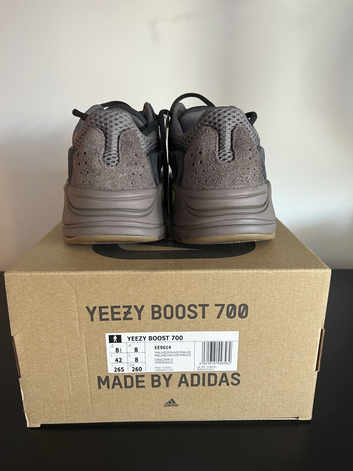 Adidas YEEZY BOOST 700 MAUVE Size US 8.5 / EU 41-42 - 4 Thumbnail