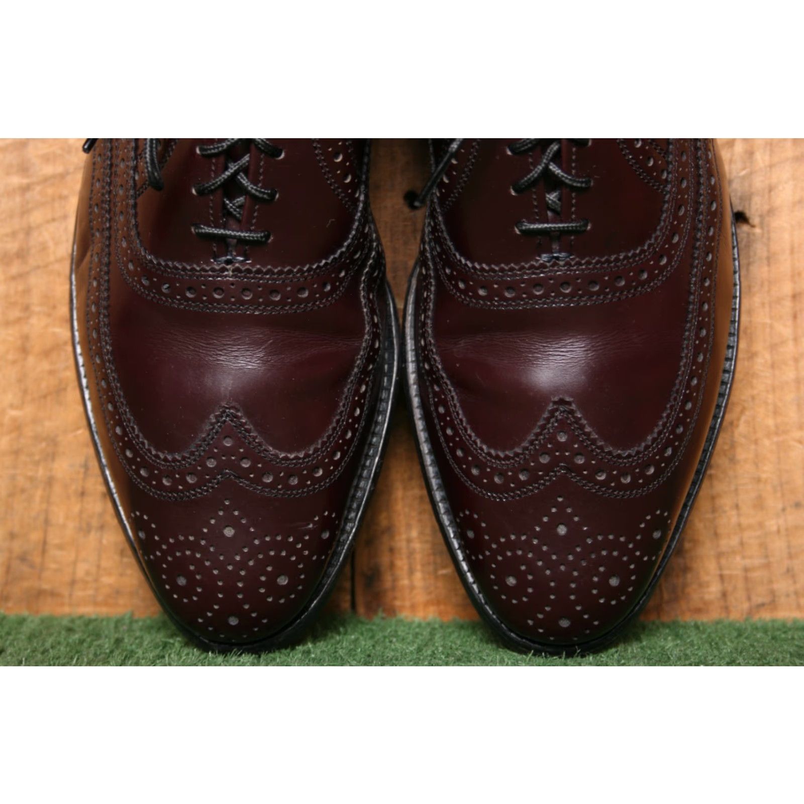 Allen Edmonds ALLEN EDMONDS Lloyd Burgundy Leather Brogue Wingtip Oxfords Sz. 9.5 C Dress Shoe Men Oxford Shoes Burgundy Leather Size US 10 / EU 43 - 6 Thumbnail