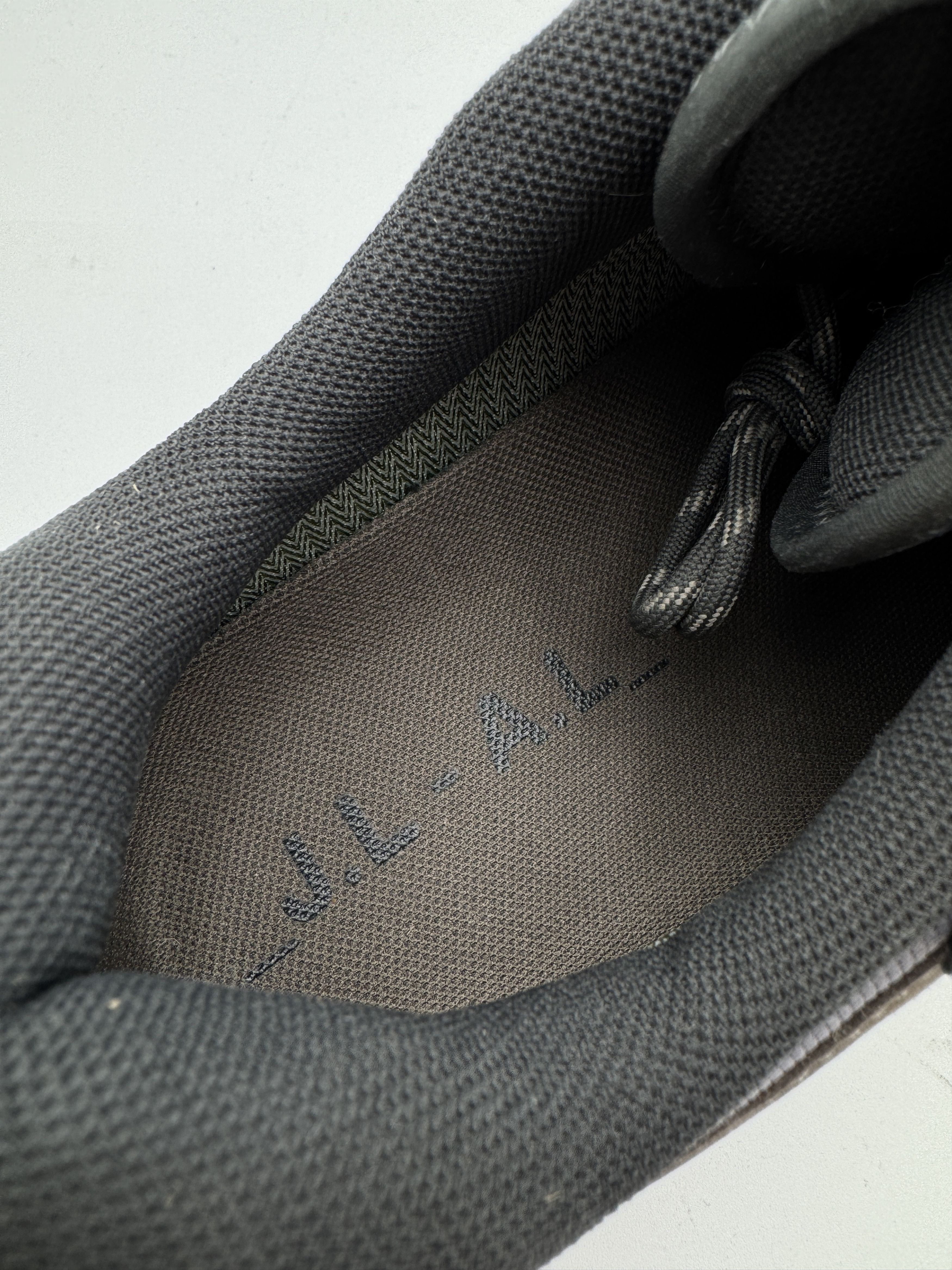 Hoka × _J.L-A.L_ JLAL Hoka One One Tor Ultra Low Dune Gray Size US 11 / EU 44 - 9 Thumbnail