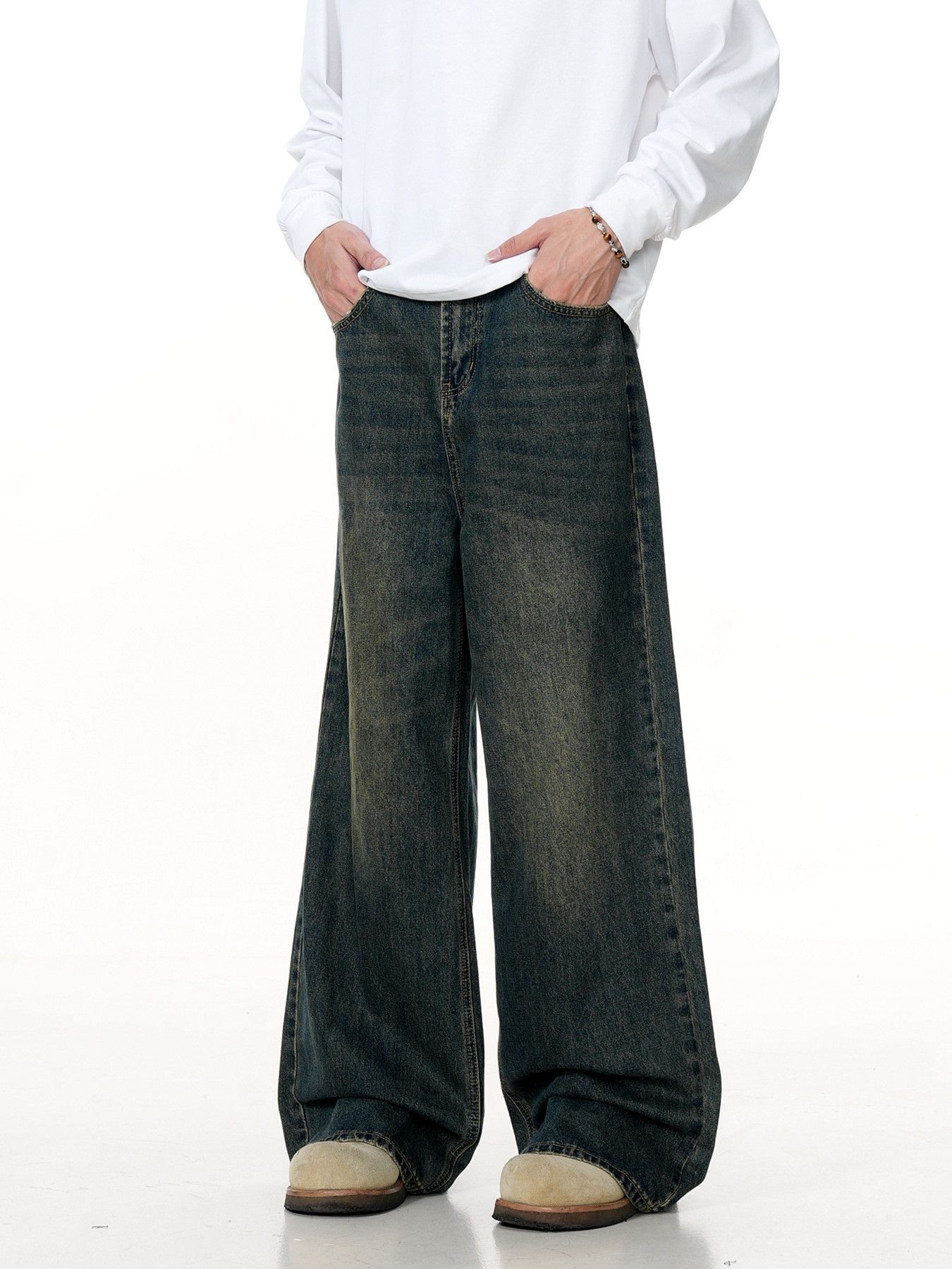 Vintage Men's Vintage Washed Straight-Leg Jeans (Street Style) Size US 32 / EU 48 - 3 Thumbnail