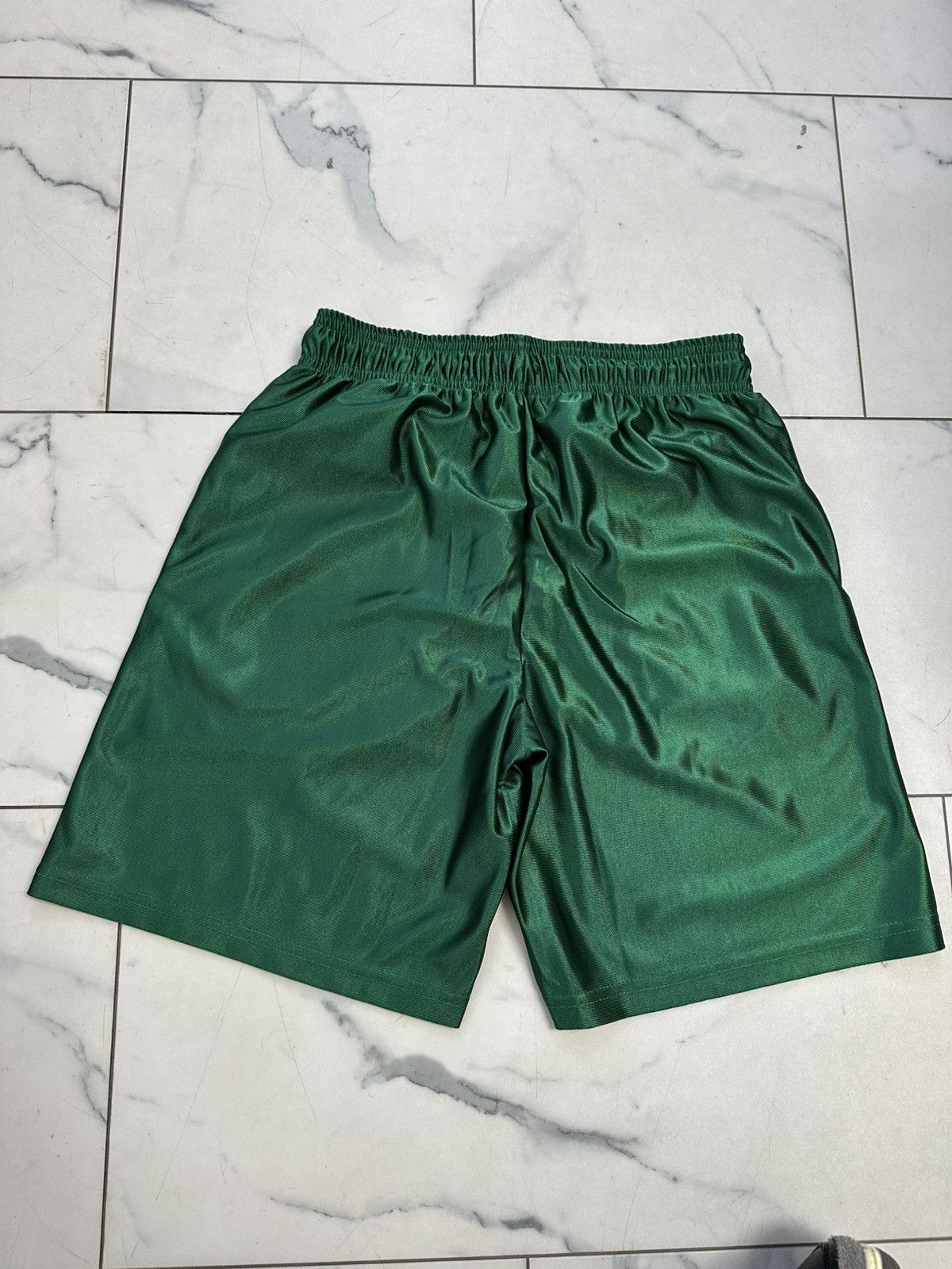 Eric Emanuel Eric Emanuel EE Baggy Shorts ‘Green’ Size US 34 / EU 50 - 2 Thumbnail