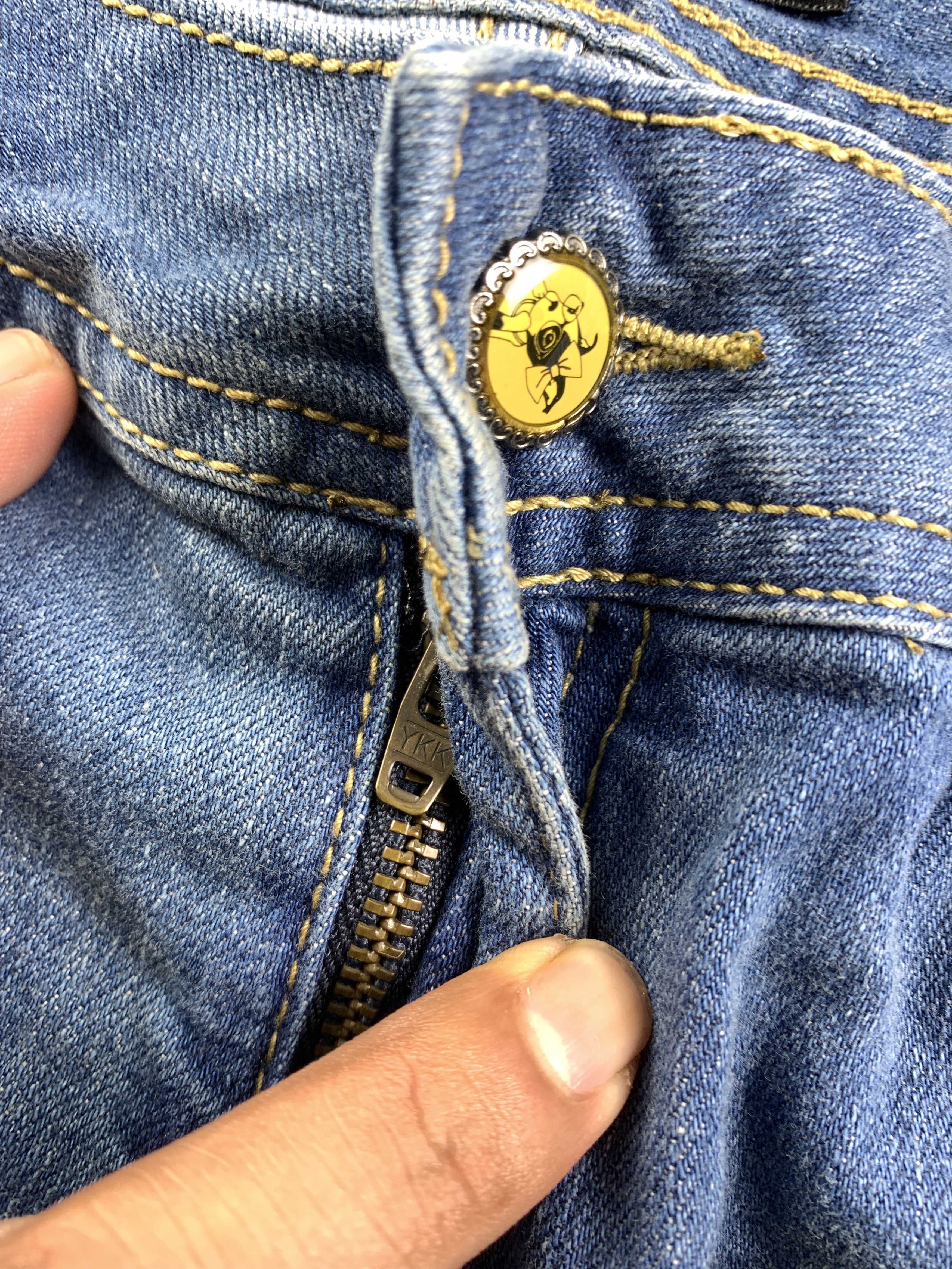 Japanese Brand Cute Puppy Embroidered Capri Jeans Shorts (31) Size 31" - 12 Thumbnail
