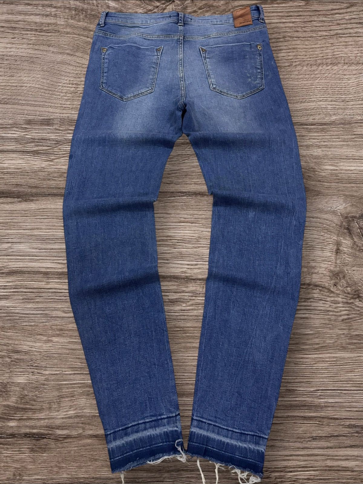 Other Stradivarius Distressed Highwaist Jeans Size 30" / US 8 / IT 44 - 2 Thumbnail