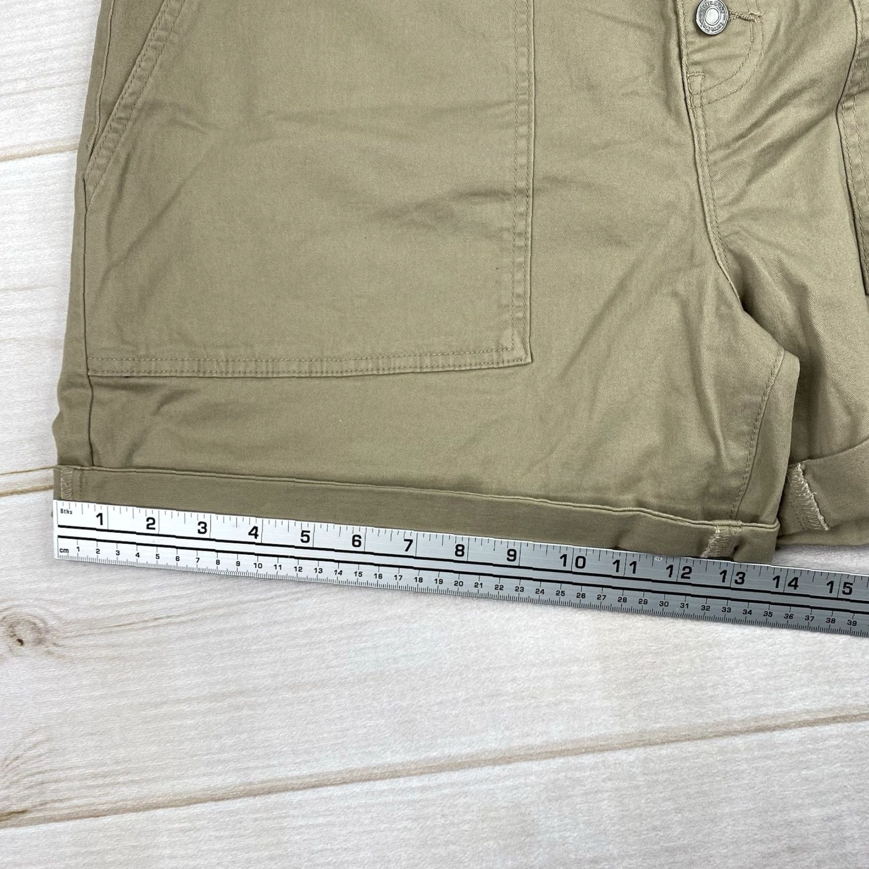 Vintage Terra & Sky Shorts Womens 18W Tan Button Up Cuffed Pockets Stretch Khaki NWT Size 40" / US 18 - 6 Thumbnail