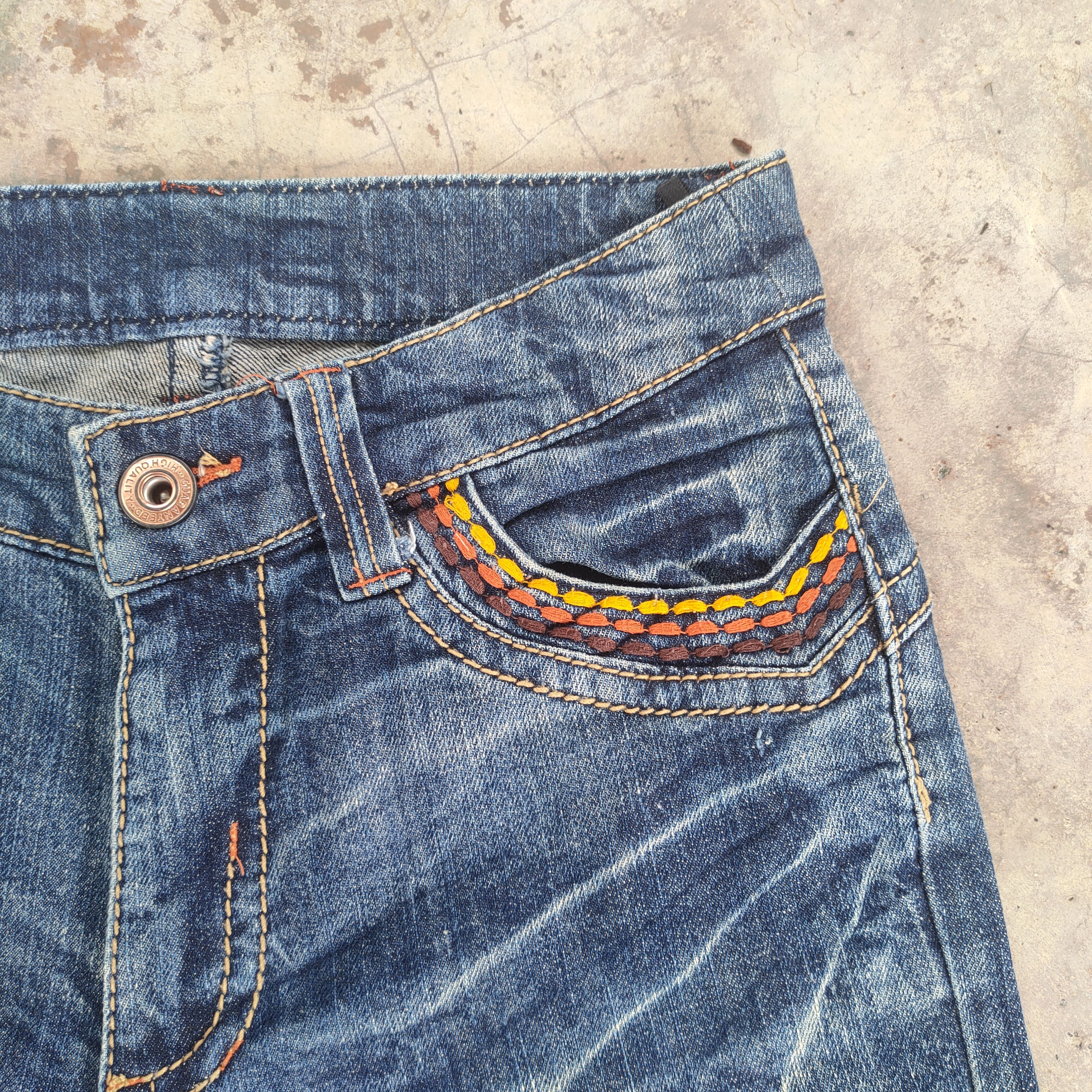Japanese Brand FLARE FLOWER JAPANESE 70090 FADED DENIM JEANS PANTS Size US 29 - 14 Thumbnail