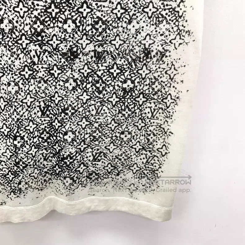 Louis Vuitton Louis Vuitton White logo printed crewneck cotton short sle Size US M / EU 48-50 / 2 - 4 Thumbnail