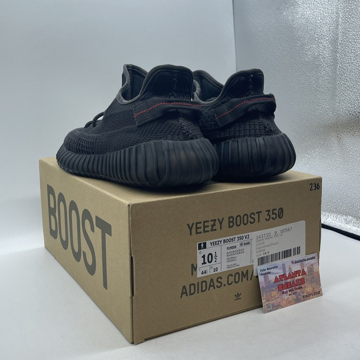 Adidas Yeezy boost 350 black non reflective Size US 10.5 / EU 43-44 - 4 Thumbnail
