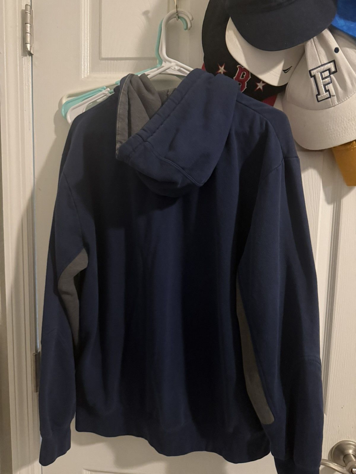 NFL vintage patriots hoodie Size US L / EU 52-54 / 3 - 4 Thumbnail