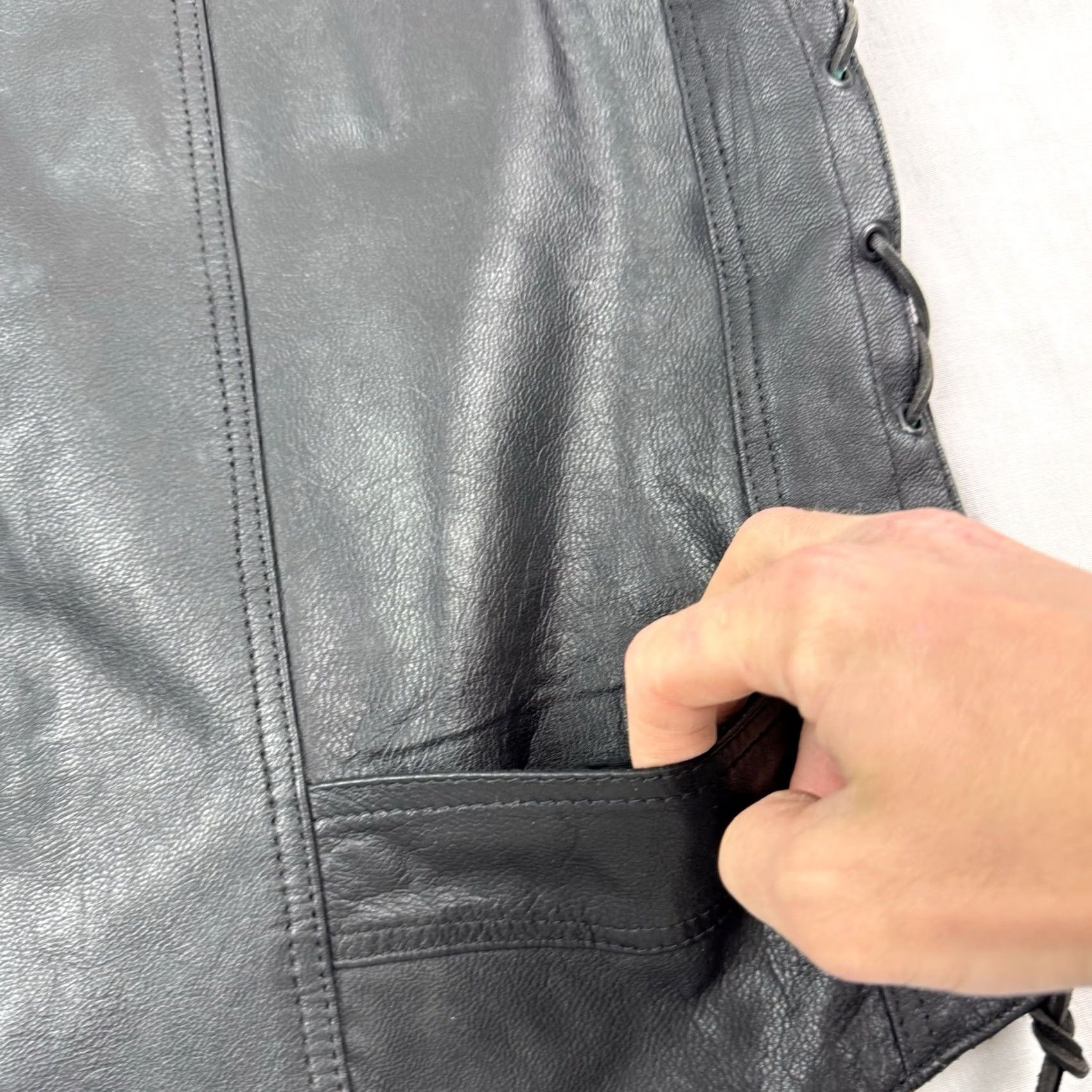 Hudson VINTAGE Hudson Leather Biker Vest Adult L Black Leather Snaps 90s Mens Motorcycle Vintage Size US L / EU 52-54 / 3 - 2 Thumbnail