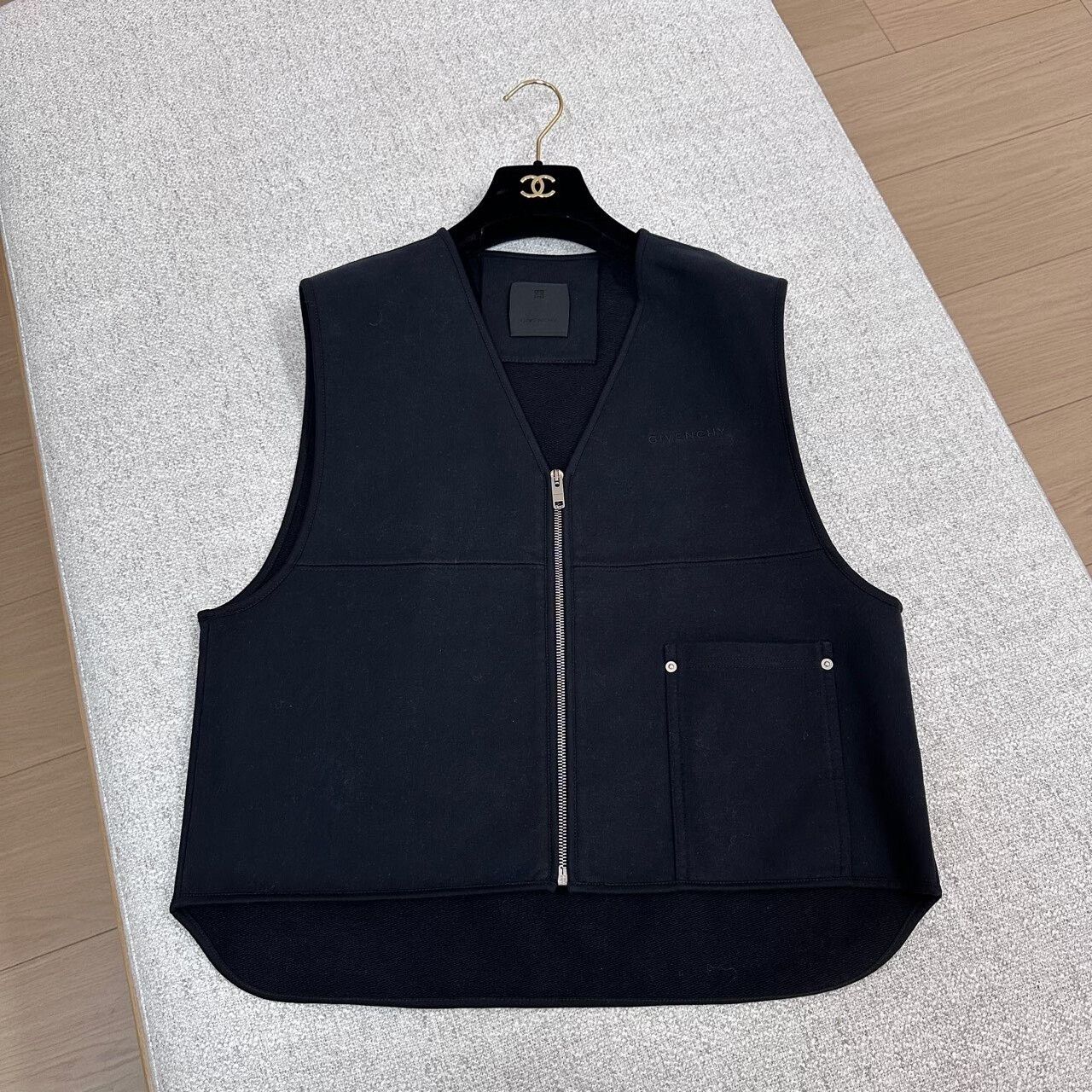 Givenchy GIVENCHY Black Sleeveless Vest S Size US S / EU 44-46 / 1 - 1 Thumbnail