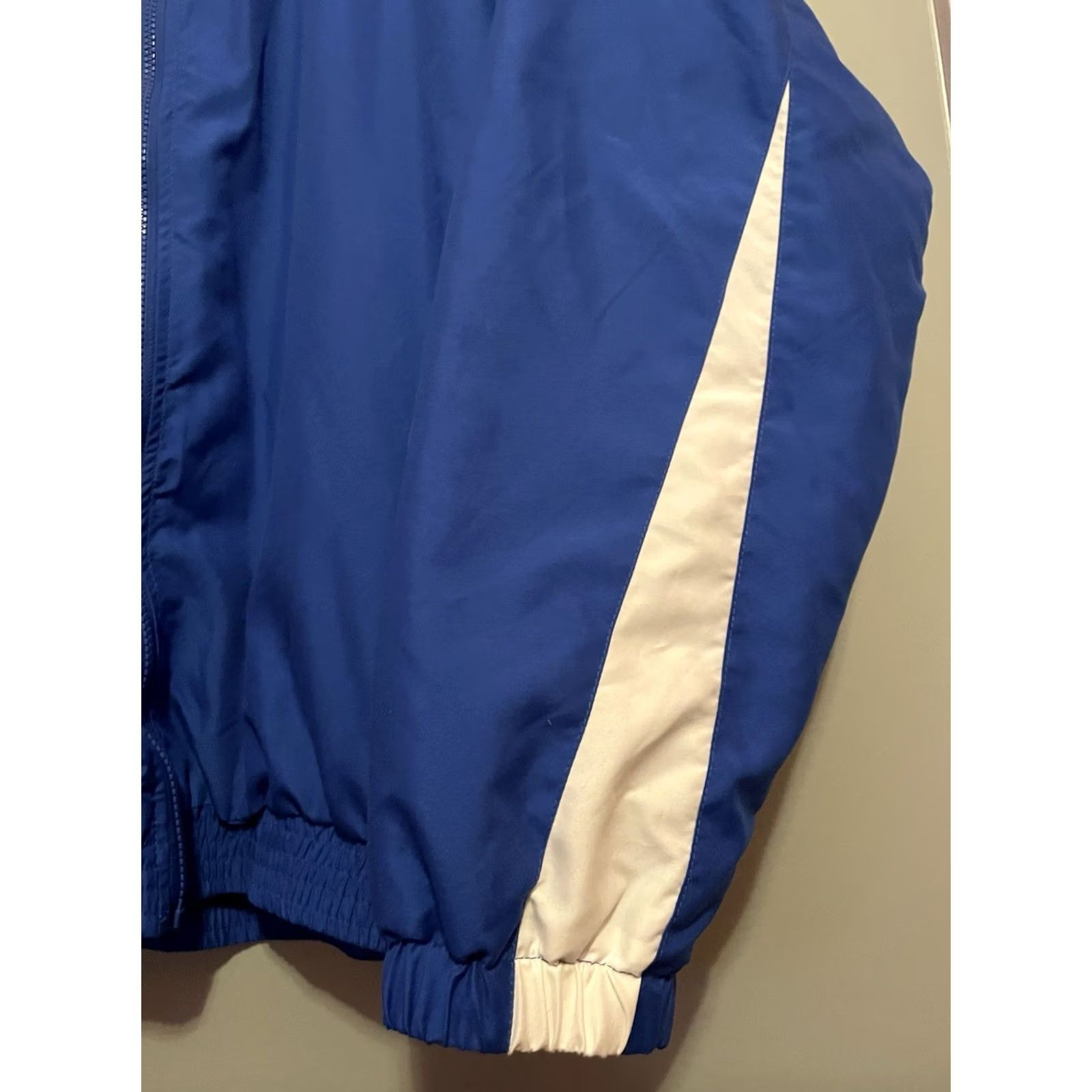 Vintage VINTAGE Officially Licensed Collegiate Kentucky Wildcats UK Jacket Windbreaker 2XL Blue Mens Navy Blue 90s University A481 Size US XXL / EU 58 / 5 - 7 Thumbnail