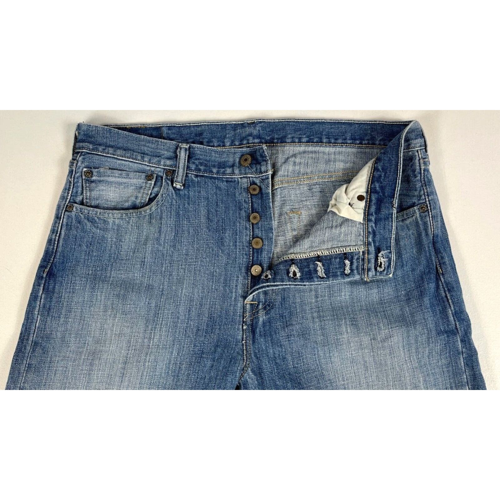 Levi's Levi's 501 Jeans Medium Wash Regular Size 34x30 Blue 5-Pocket Denim Straight Mens Jeans Size US 34 / EU 50 - 4 Thumbnail