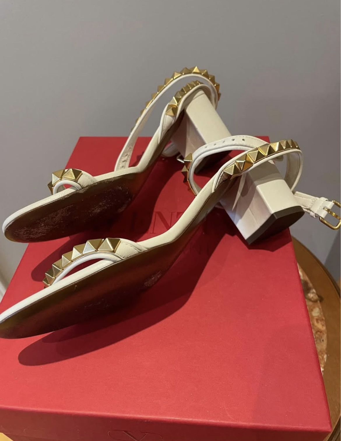 Valentino Valentino White and Gold Studded Block Heels Size US 8.5 / IT 38.5 - 3 Thumbnail