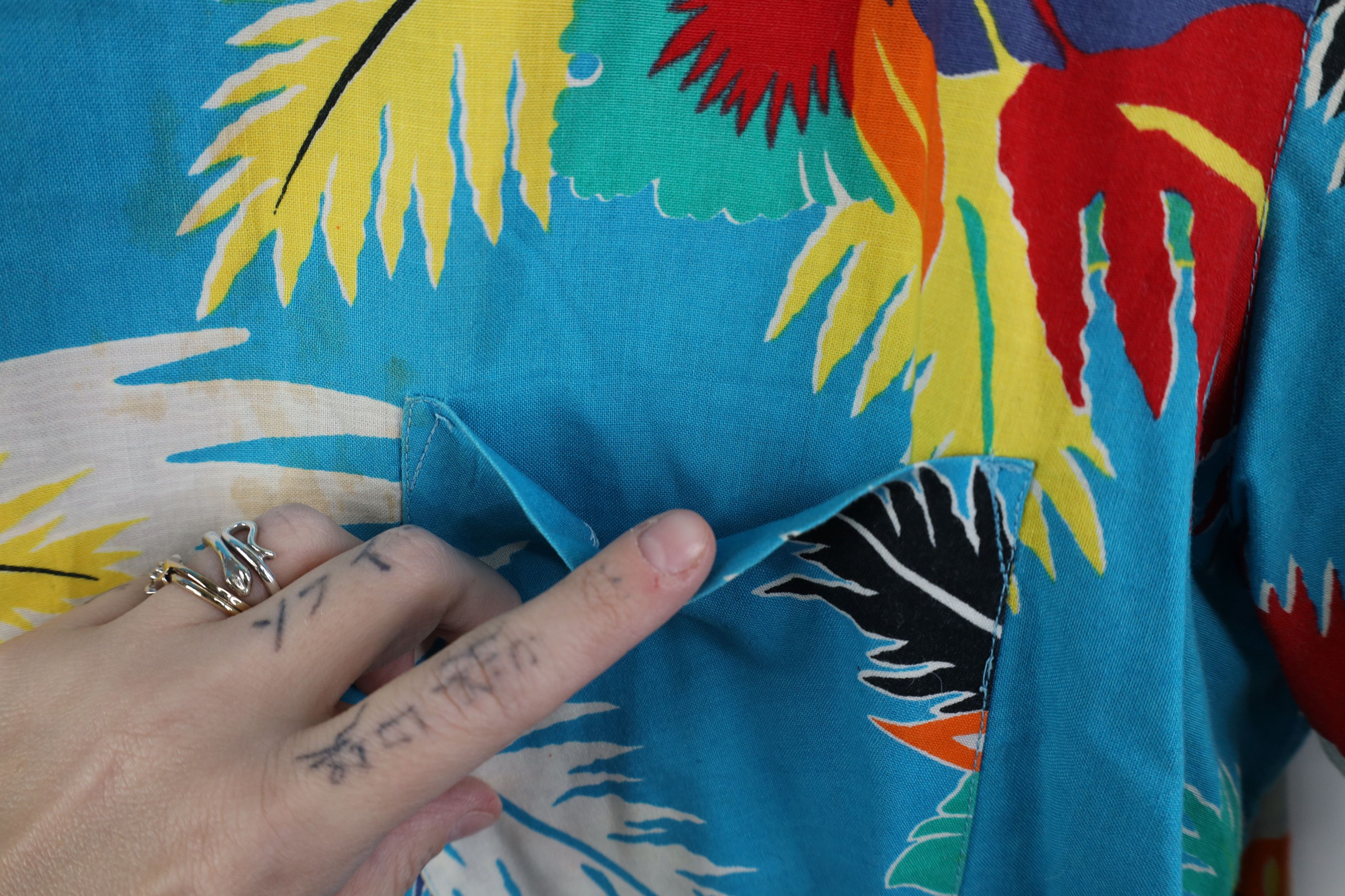 Vintage Vintage 80s Streetwear Looped Collar Hawaiian Button Shirt Size US L / EU 52-54 / 3 - 6 Thumbnail