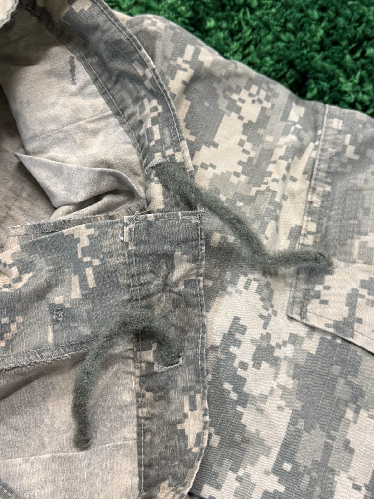 Vintage Vintage Digital Camo Cargo Pants Sz. Small x Long (28 x 34) Size US 28 / EU 44 - 5 Thumbnail