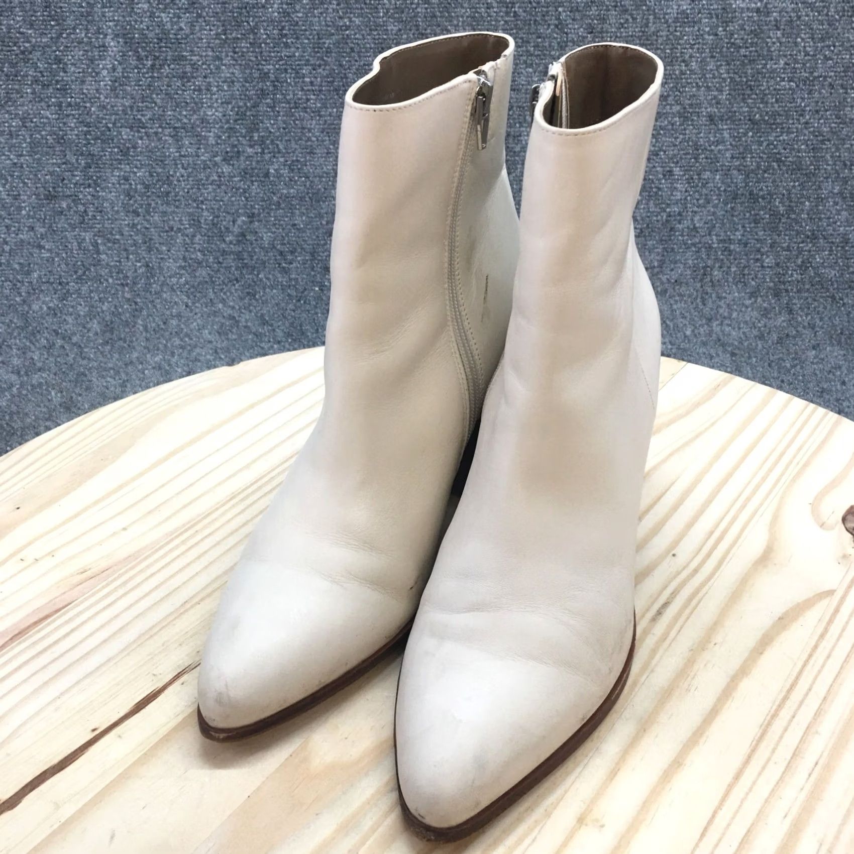 Dolce Vita Dolce Vita Boots Womens 9.5 Terrie Side Zip Heels Ankle Bootie Ivory Faux Leather Boots Size US 9 / IT 39 - 5 Thumbnail
