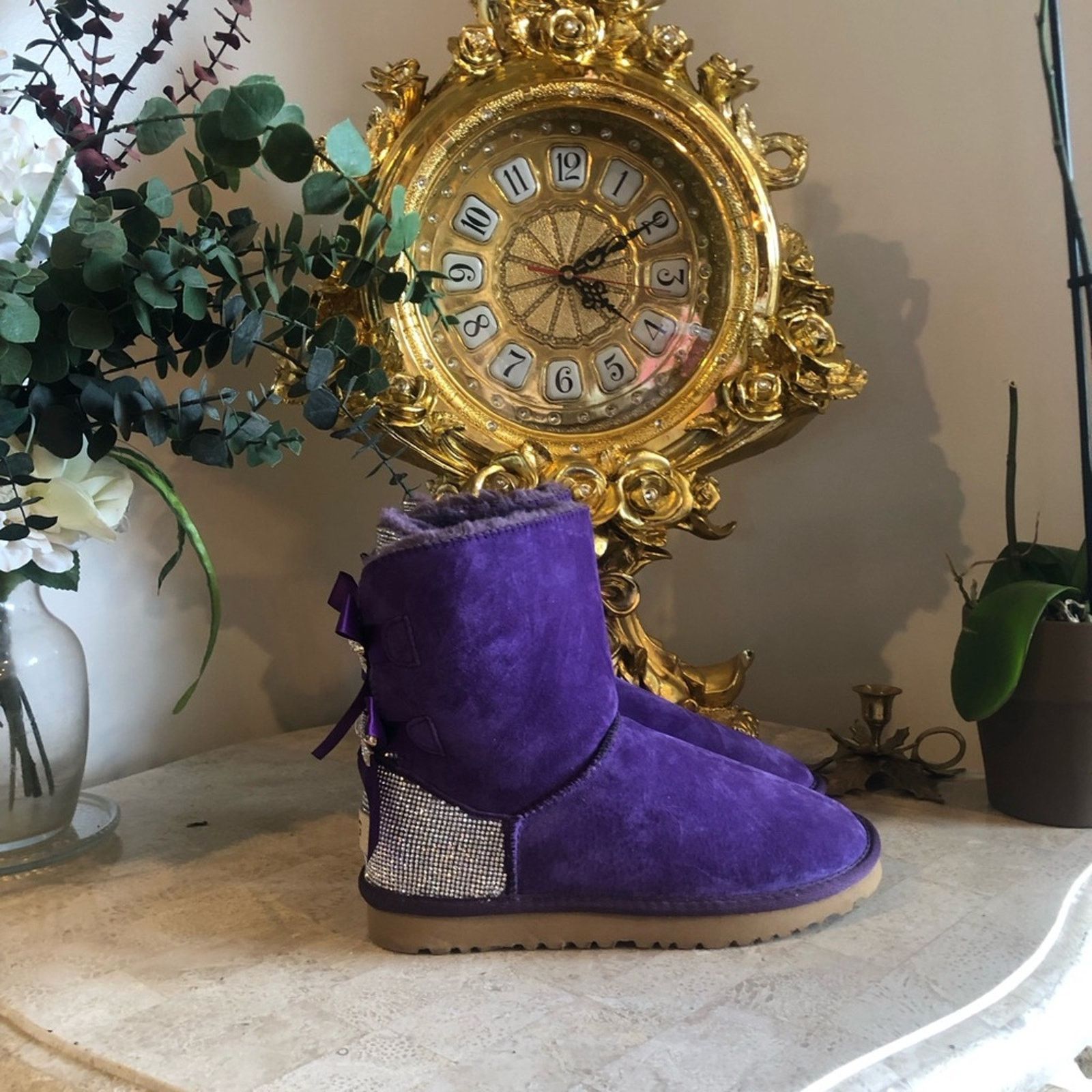 Ugg Ugg it’s With Bows And Rhinestones size9 Size US 9 / IT 39 - 3 Thumbnail