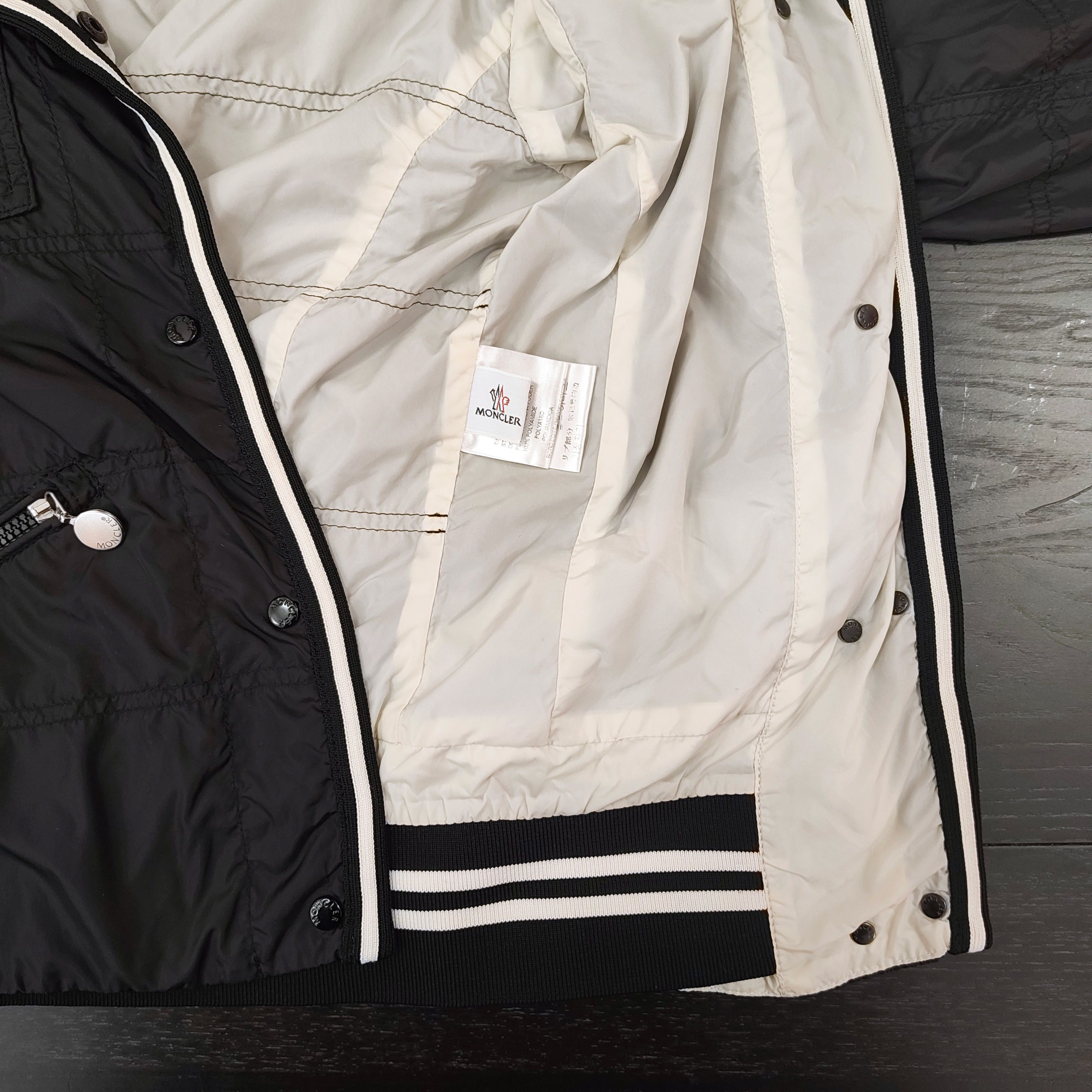 Moncler Moncler vintage women lightweight windbreaker jacket black M Size S / US 4 / IT 40 - 13 Thumbnail
