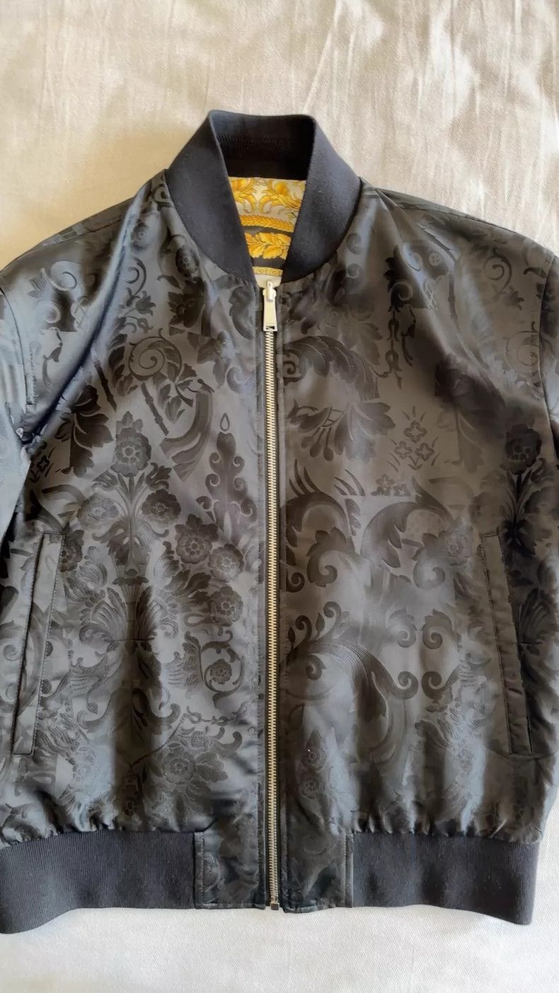 Versace Versace Jacket worn on both sides Size US M / EU 48-50 / 2 - 1 Thumbnail