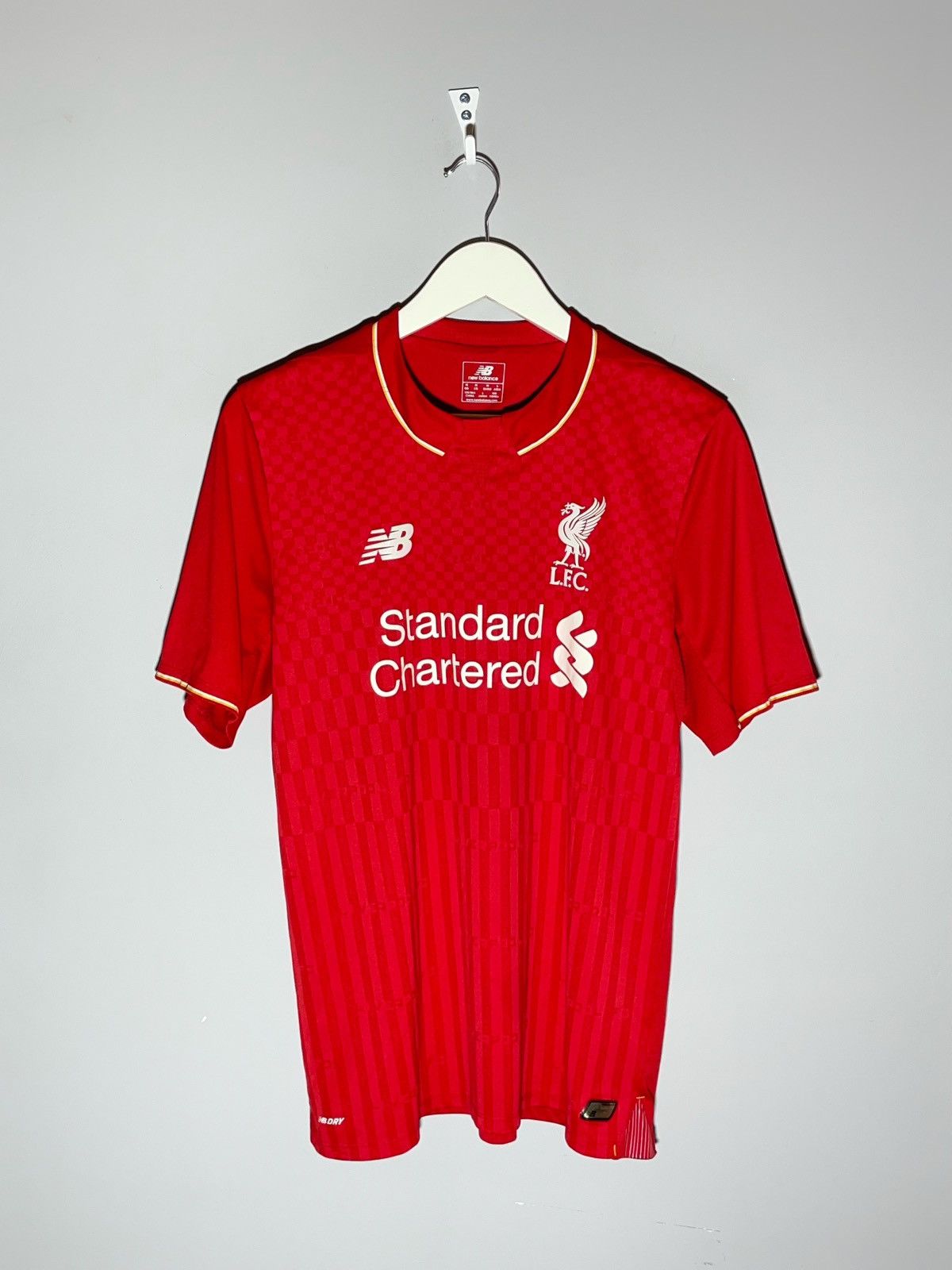 New Balance Liverpool FC 2015/16 Home New Balance Home Football Shirt Size US M / EU 48-50 / 2 - 1 Thumbnail