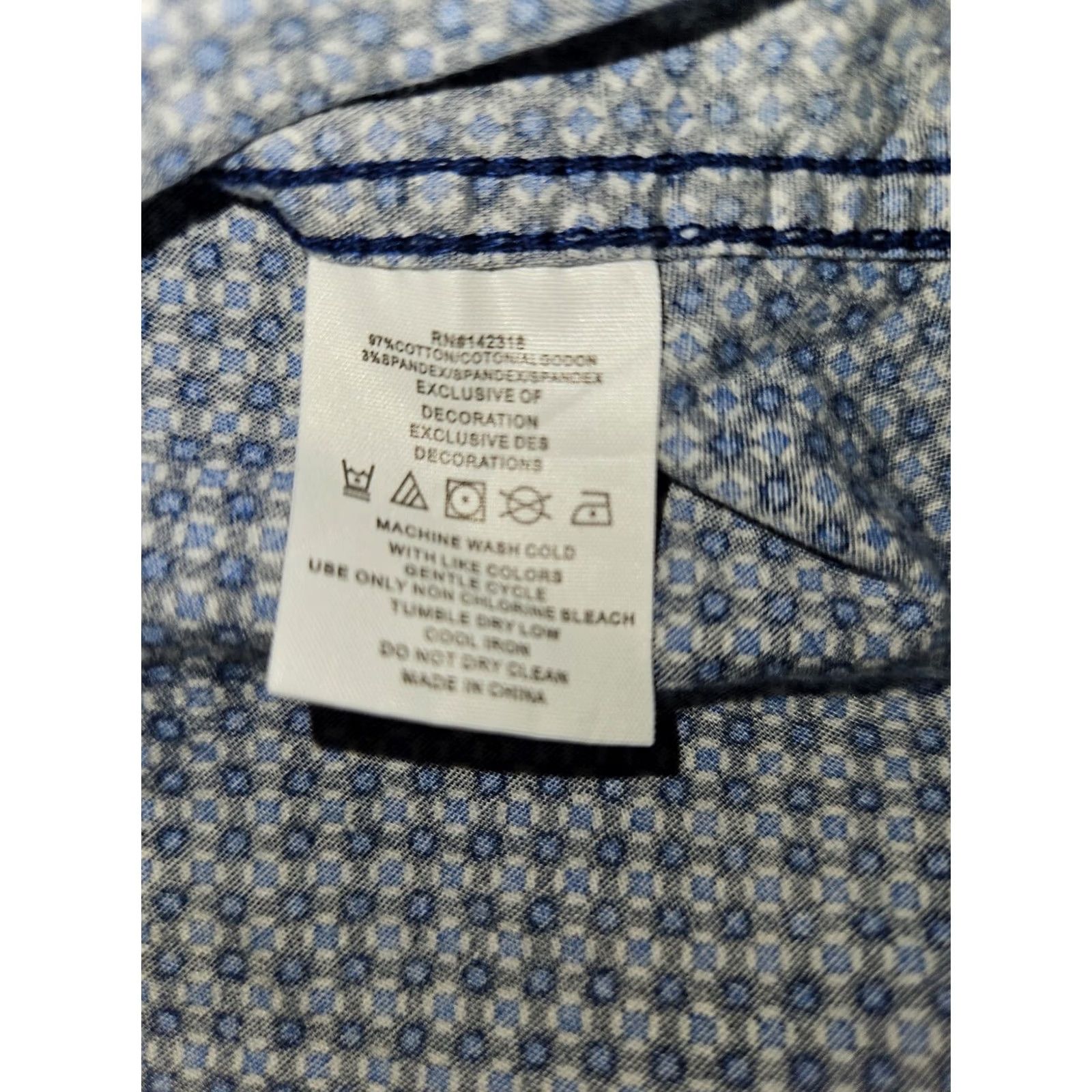 Vintage Nick Graham Everywhere Shirt Medium Men's Long Sleeve Flip Cuff Stretch Modern Geometric Blue Button-Up Casual Workwear 90s Preppy Dad Teacher Mens Size US M / EU 48-50 / 2 - 8 Thumbnail