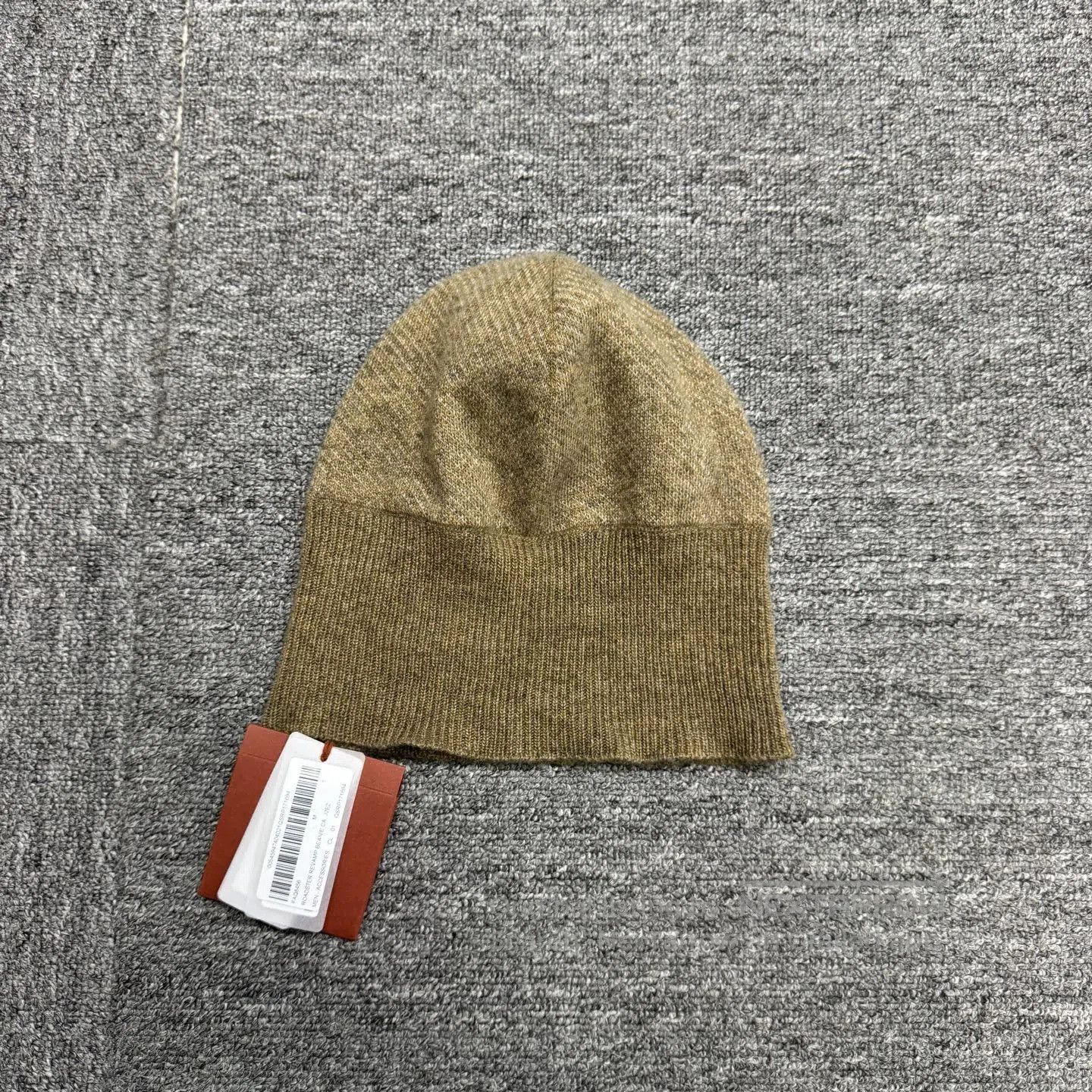 Loro Piana Beige Knit Beanie Hat. Size ONE SIZE - 1 Thumbnail