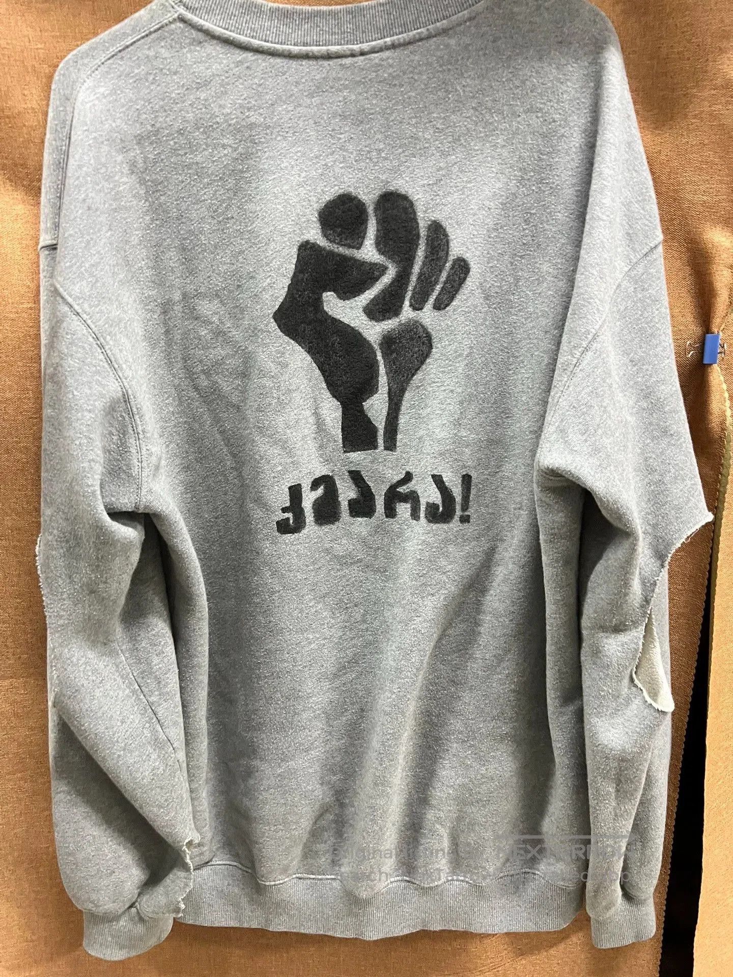 Vetements Vetements 19SS Fists Print Hoodie . Size US S / EU 44-46 / 1 - 4 Thumbnail