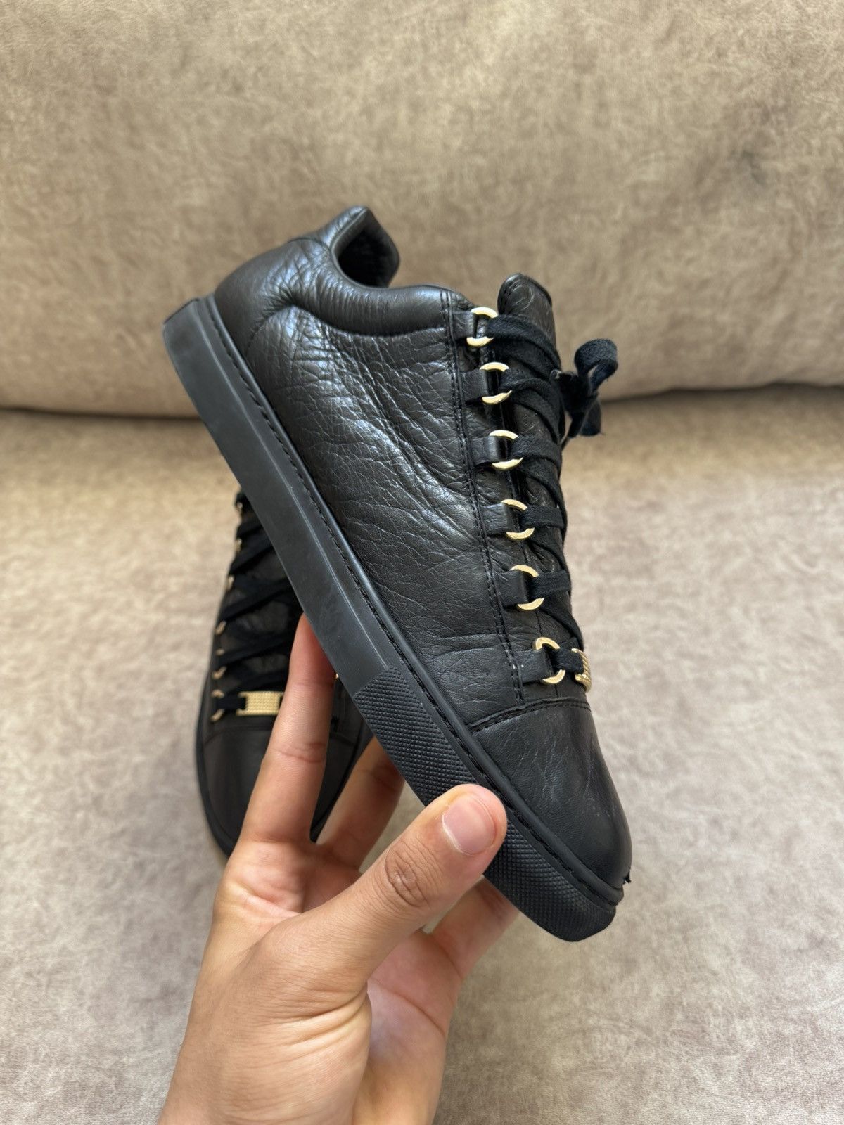 Balenciaga Balenciaga Arena Black Leather Gold Hardware Low-top Size US 9 / EU 42 - 9 Thumbnail