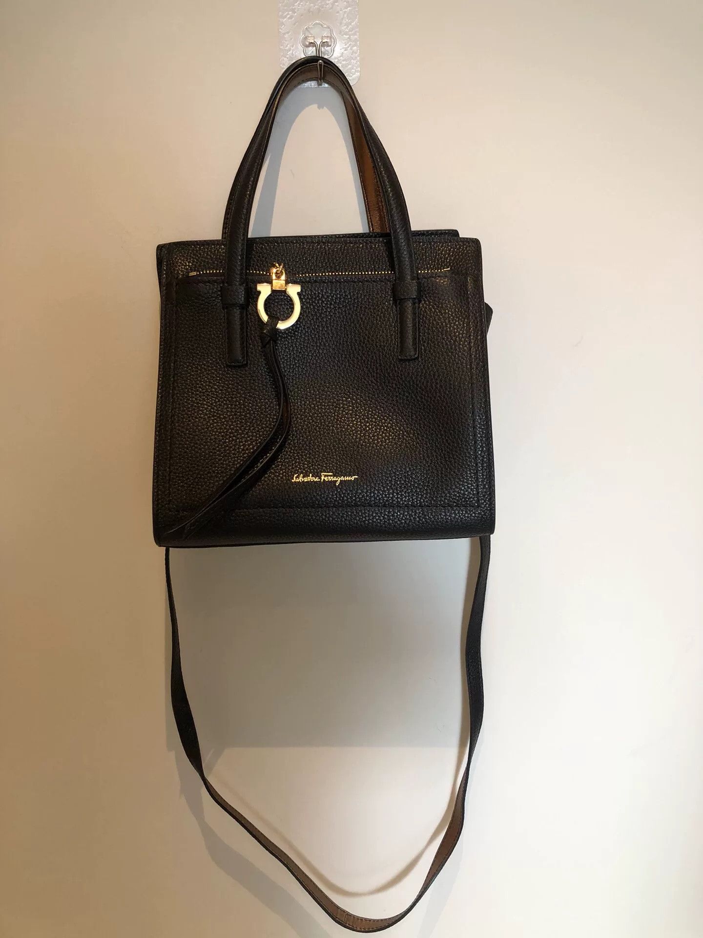 Salvatore Ferragamo Salvatore Ferragamo Black Gold Tote Bag Size ONE SIZE - 1 Thumbnail