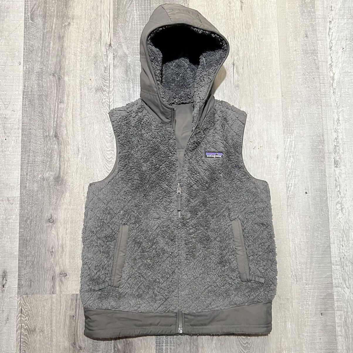 Patagonia PATAGONIA Los Gatos Reversible Diamond Quilted Gray Vest Size S / US 4 / IT 40 - 3 Thumbnail