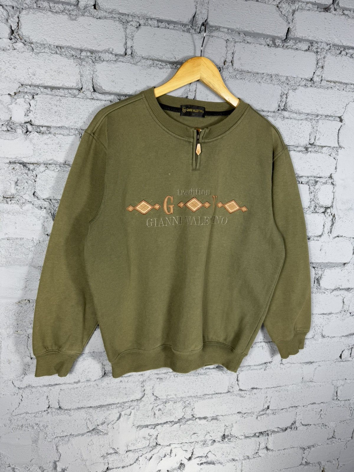 Valentino Vintage Tradisional Gianni Valentino Sun Faded Sweatshirt Size US L / EU 52-54 / 3 - 2 Thumbnail