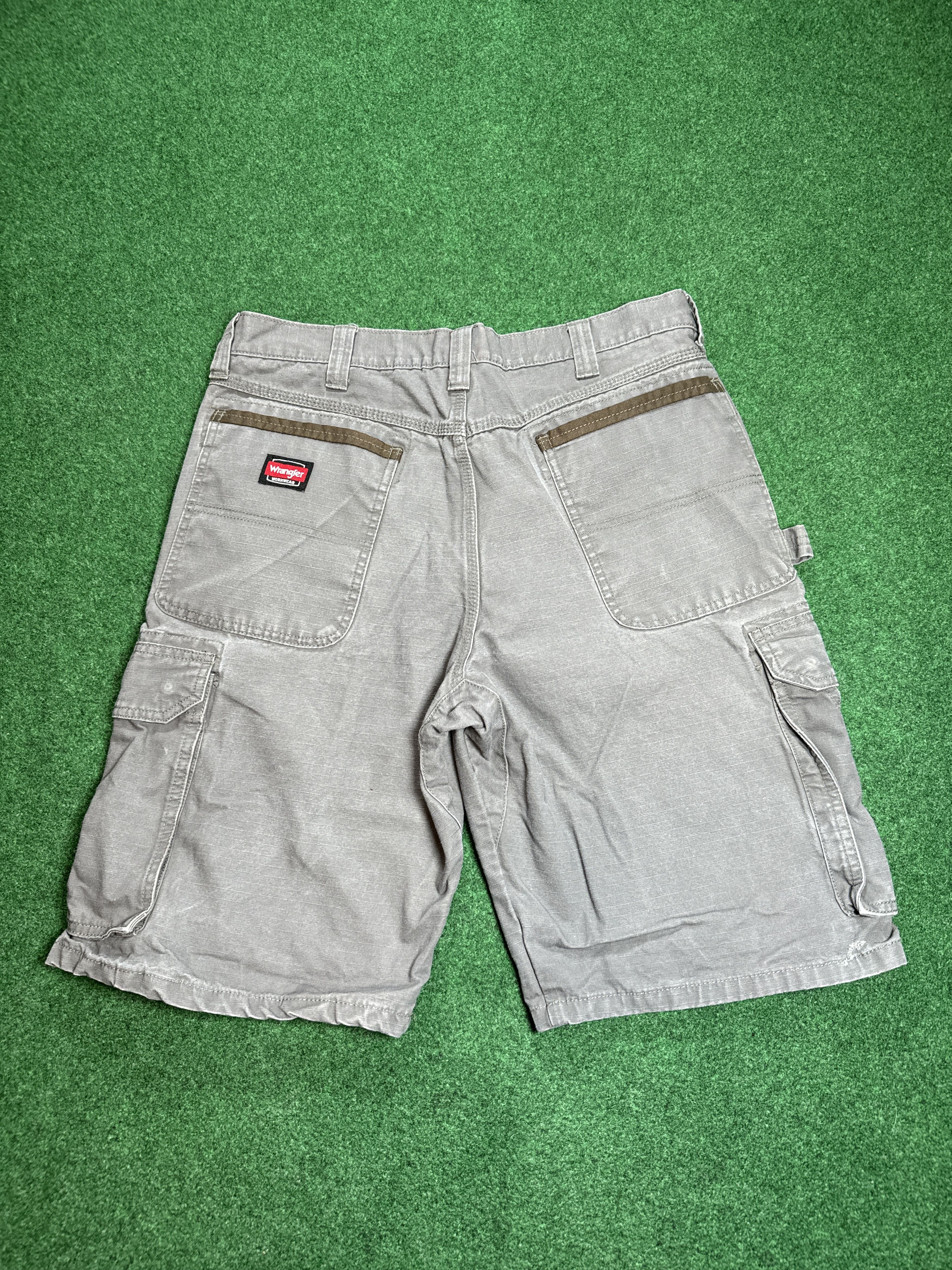 Wrangler Wrangler Rugged Work Wear Men’s 34 Cargo Carpenter Shorts ...